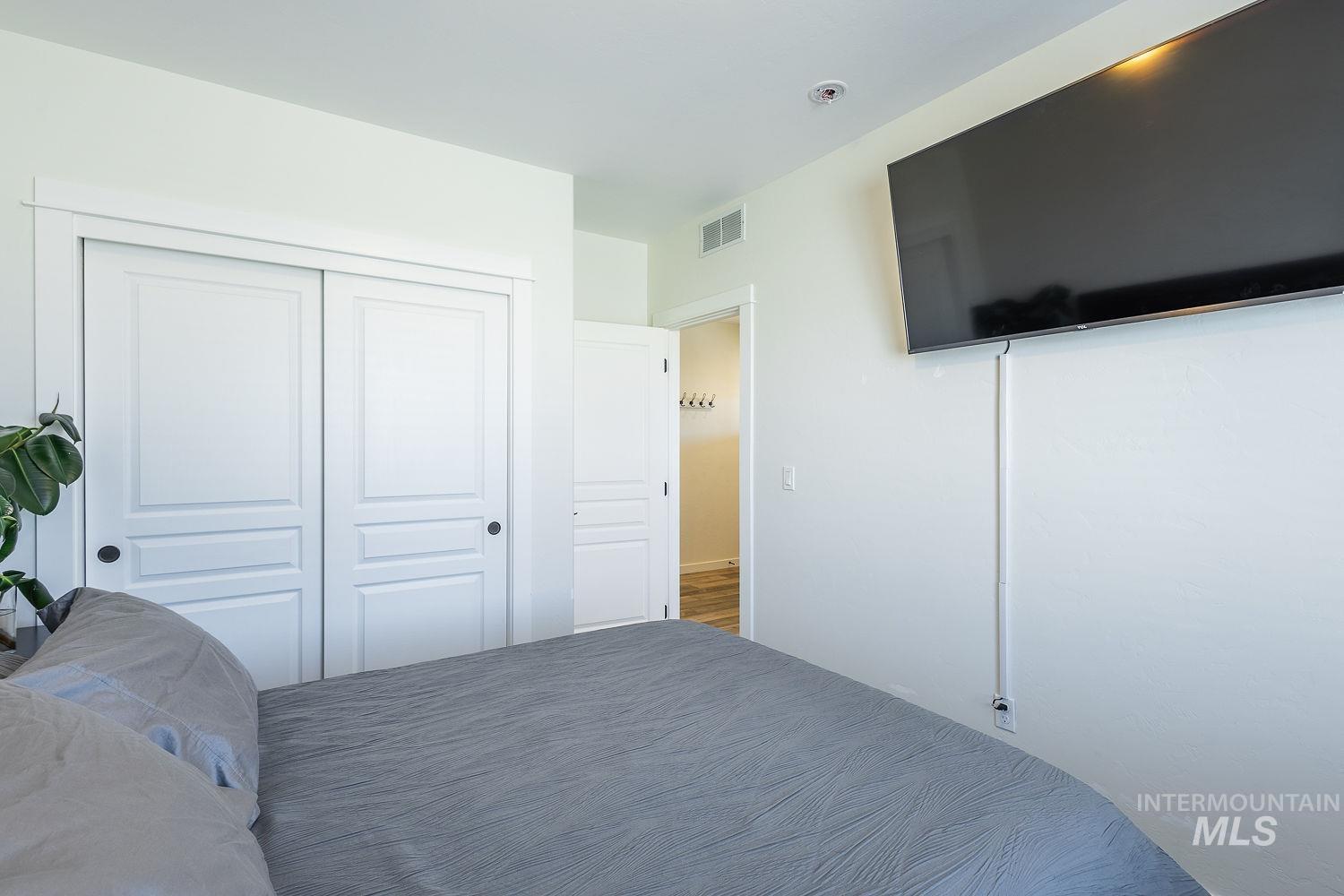 1332 W Raelin Dr, Nampa, Idaho 83686, 4 Bedrooms, 3 Bathrooms, Residential For Sale, Price $549,900, 98979480