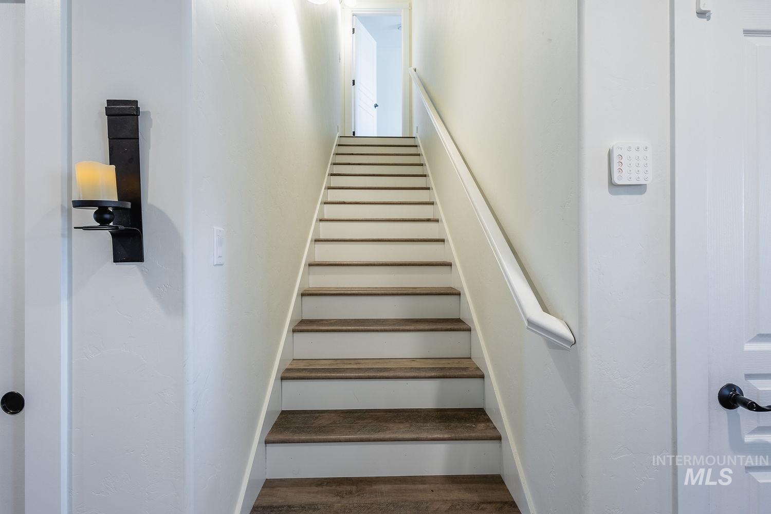 1332 W Raelin Dr, Nampa, Idaho 83686, 4 Bedrooms, 3 Bathrooms, Residential For Sale, Price $549,900, 98979480