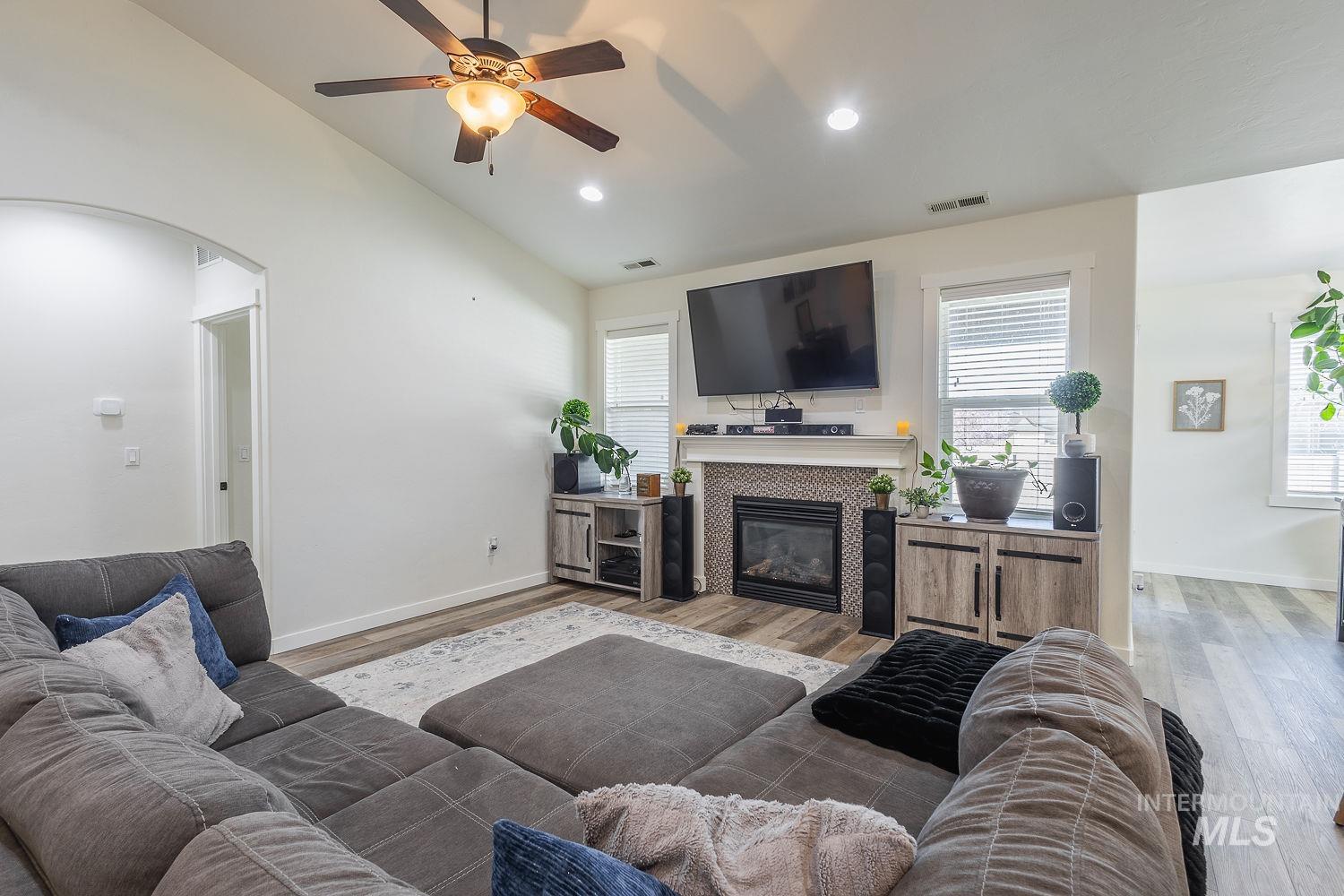 1332 W Raelin Dr, Nampa, Idaho 83686, 4 Bedrooms, 3 Bathrooms, Residential For Sale, Price $549,900, 98979480