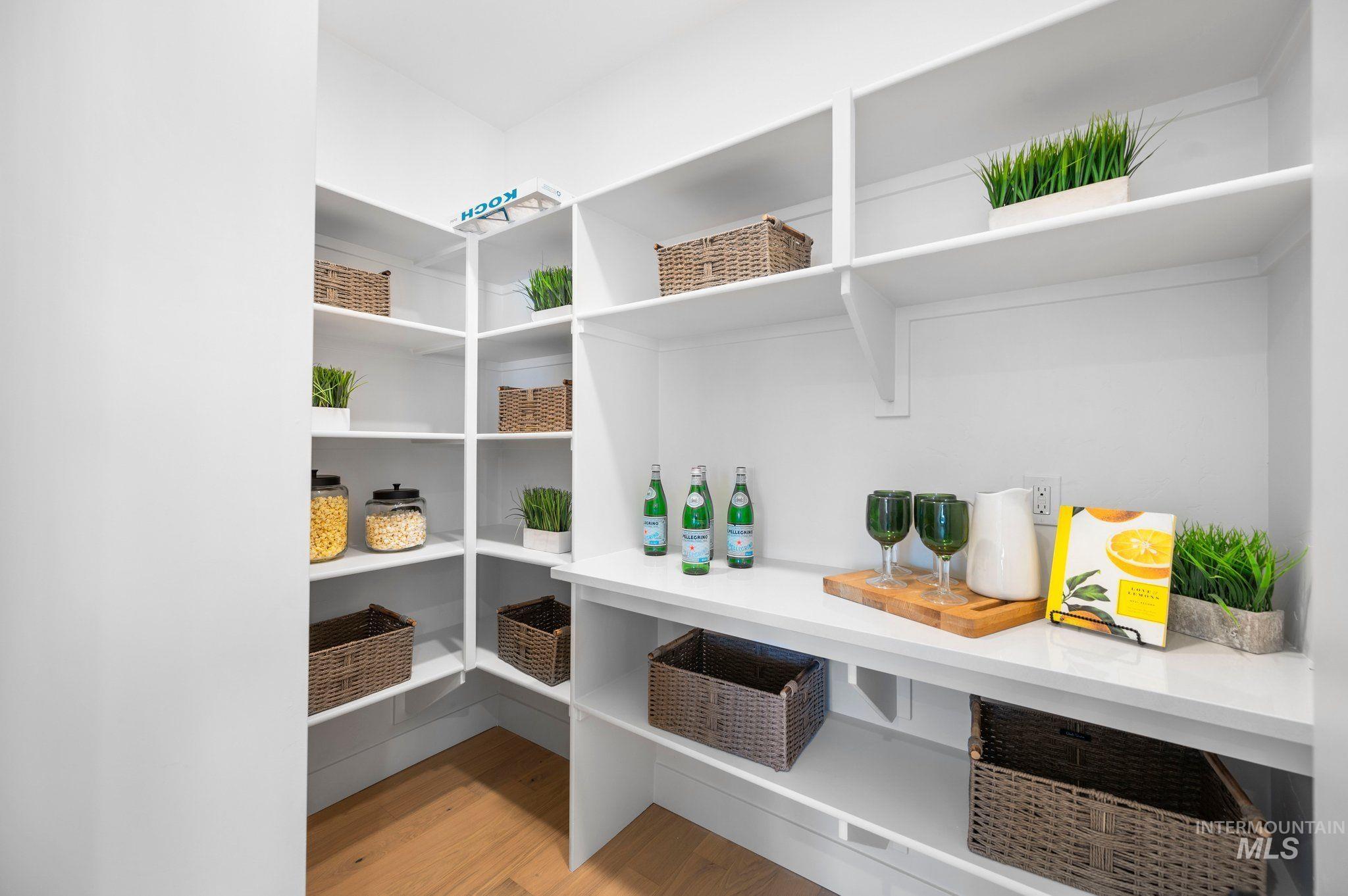 2864 E Mardia St, Meridian, Idaho 83642, 5 Bedrooms, 4 Bathrooms, Residential For Sale, Price $893,400, 98979484