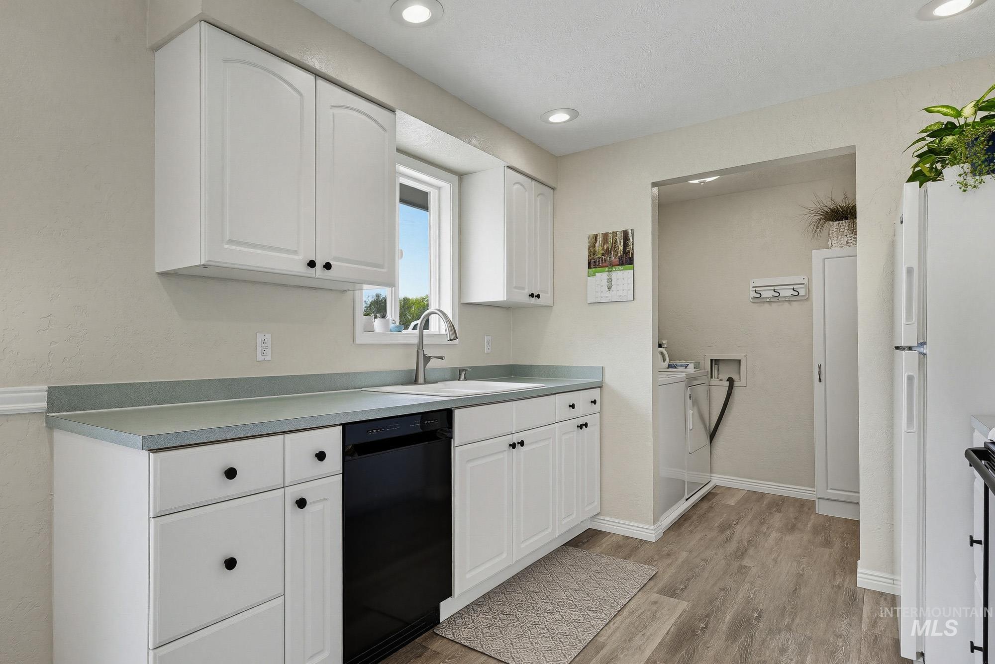 13042 S Ocotillo Dr, Kuna, Idaho 83634, 2 Bedrooms, 2 Bathrooms, Residential For Sale, Price $525,000, 98979485