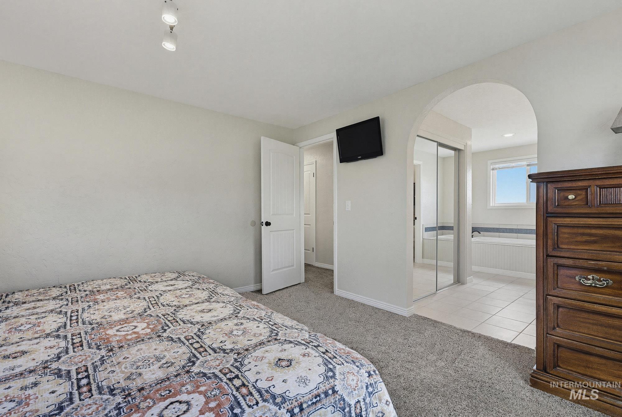 13042 S Ocotillo Dr, Kuna, Idaho 83634, 2 Bedrooms, 2 Bathrooms, Residential For Sale, Price $525,000, 98979485