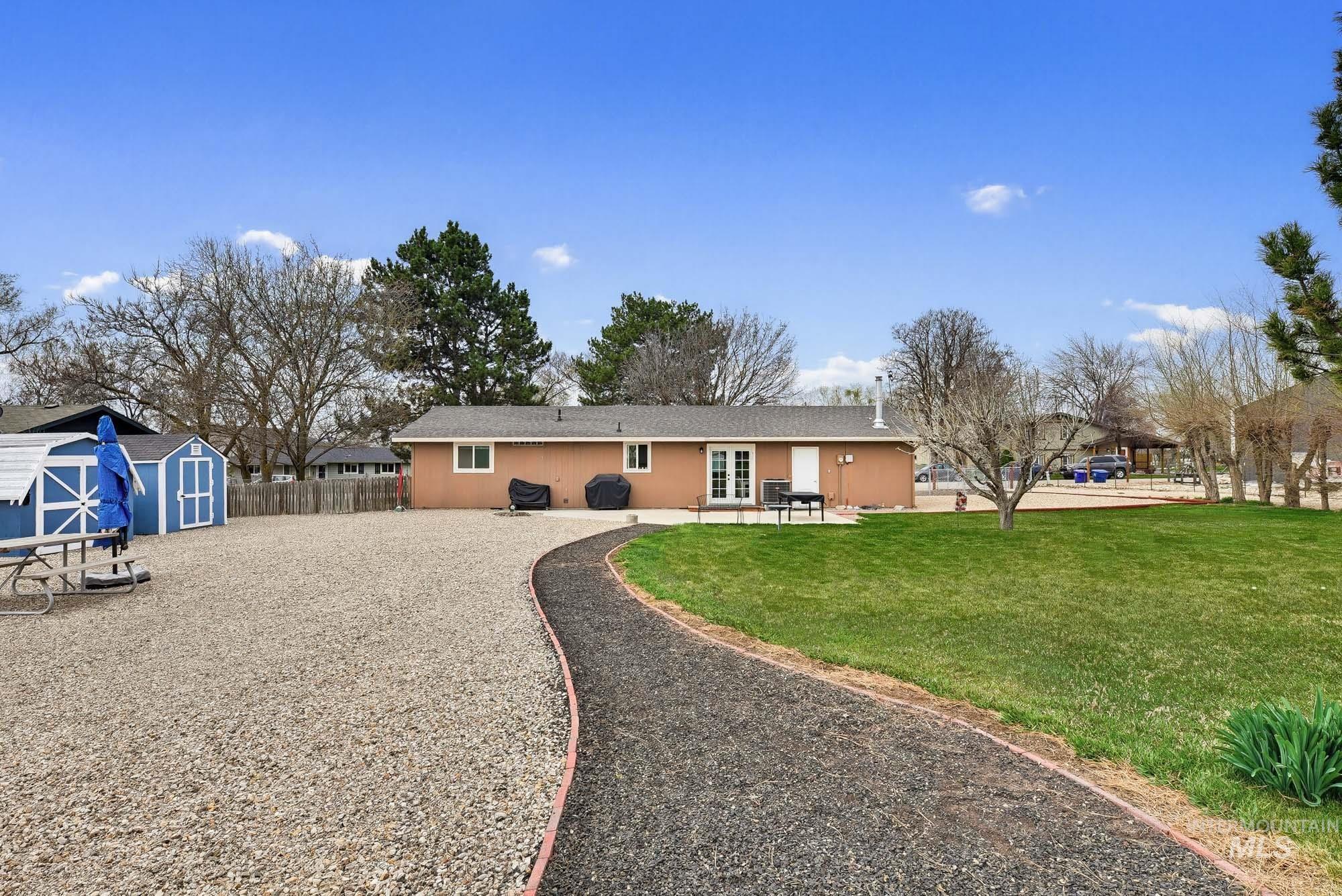 13042 S Ocotillo Dr, Kuna, Idaho 83634, 2 Bedrooms, 2 Bathrooms, Residential For Sale, Price $525,000, 98979485