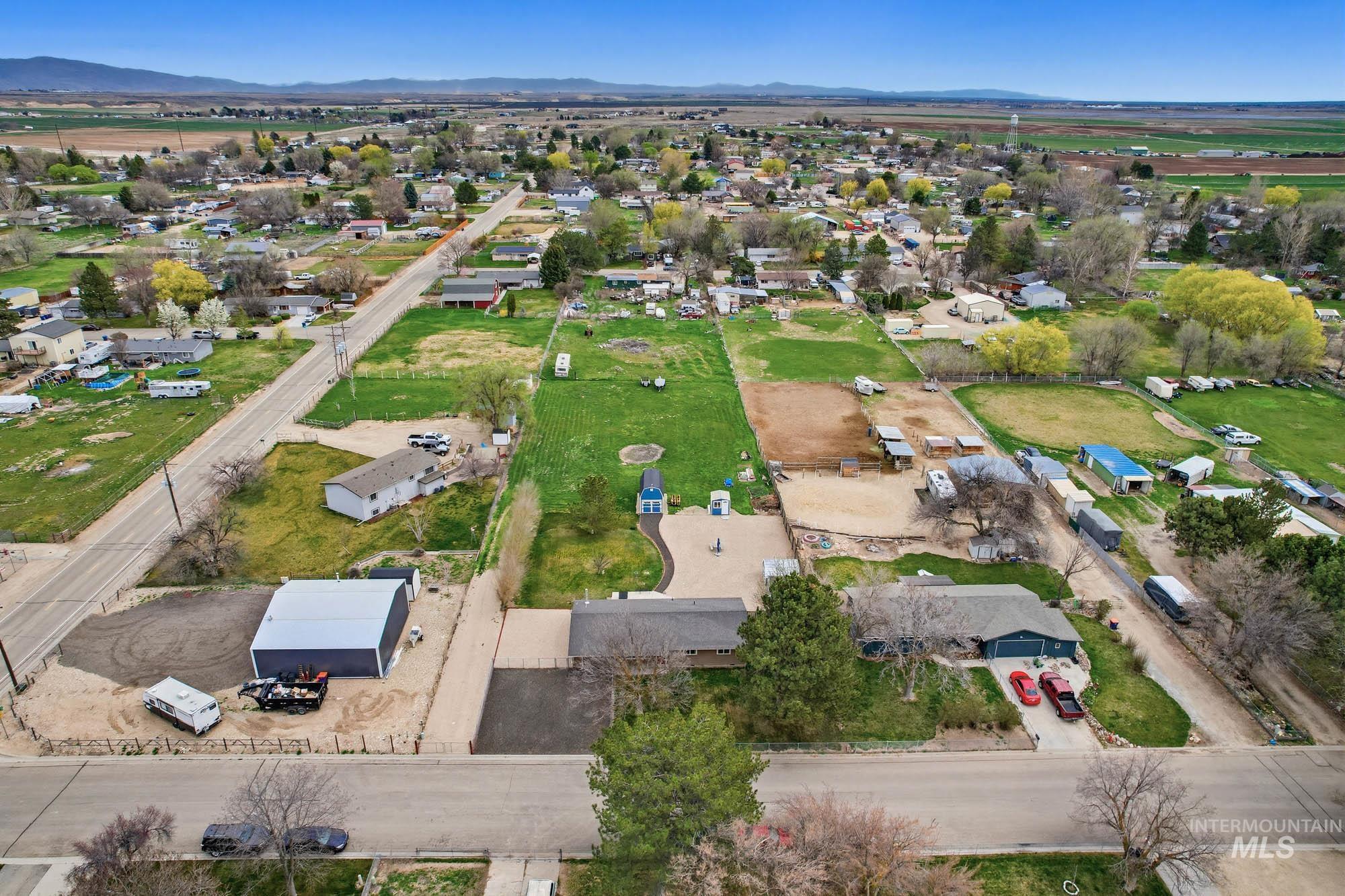 13042 S Ocotillo Dr, Kuna, Idaho 83634, 2 Bedrooms, 2 Bathrooms, Residential For Sale, Price $525,000, 98979485