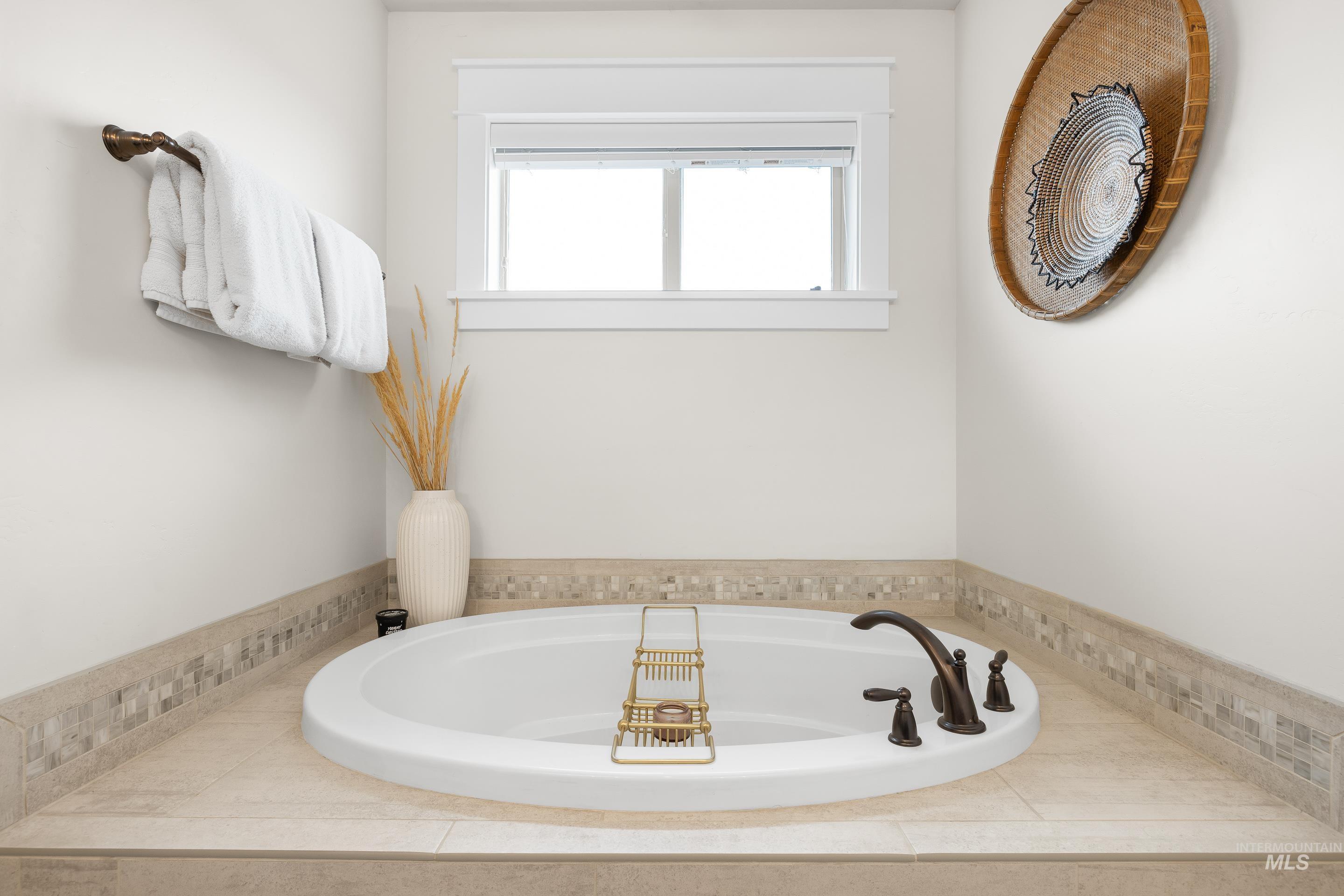 463 E Sicily Dr., Meridian, Idaho 83642, 5 Bedrooms, 3.5 Bathrooms, Residential For Sale, Price $814,900, 98979487