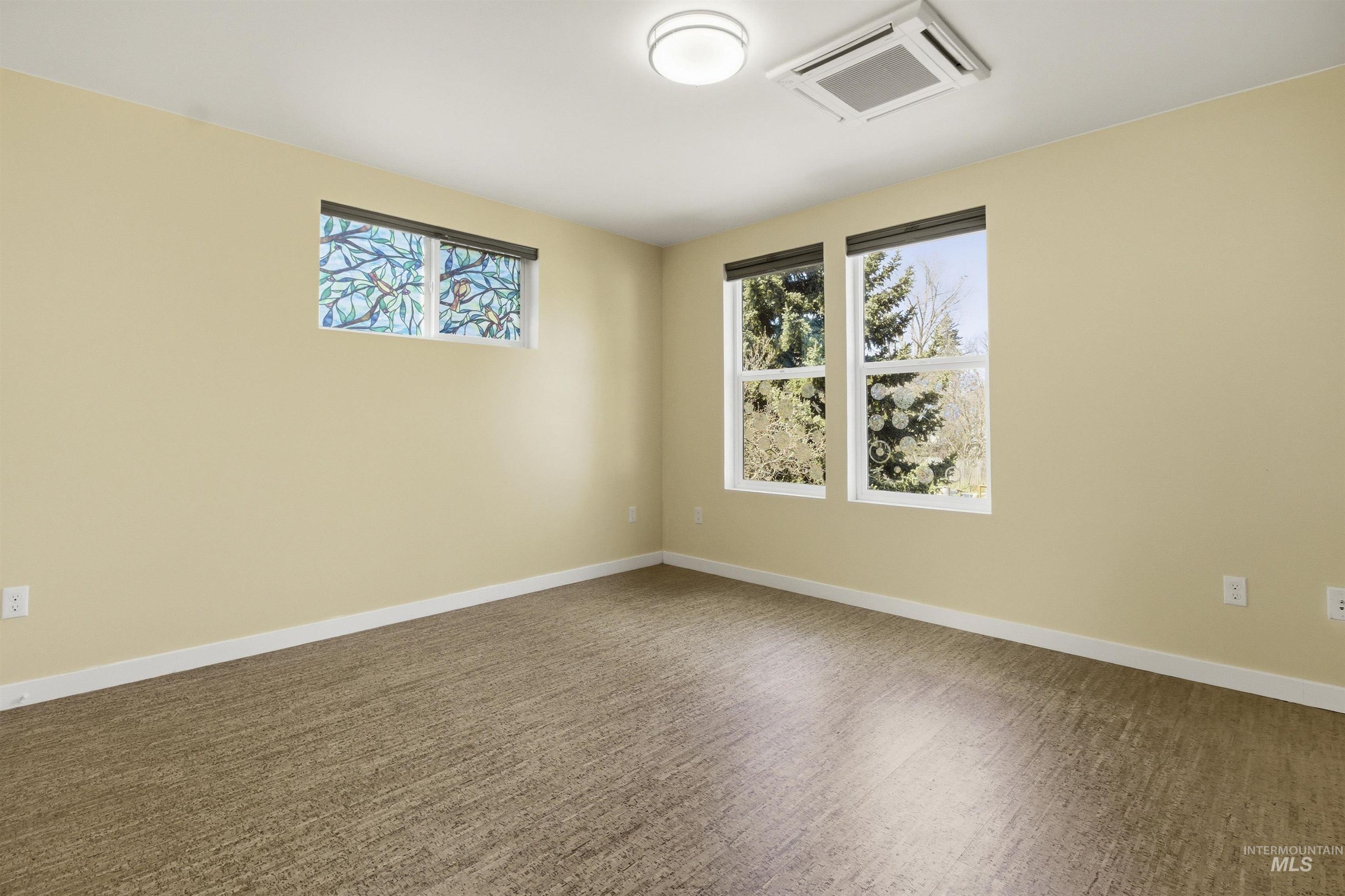 856 E 8th St., Moscow, Idaho 83843, 3 Bedrooms, 2 Bathrooms, Residential For Sale, Price $525,000, 98979488