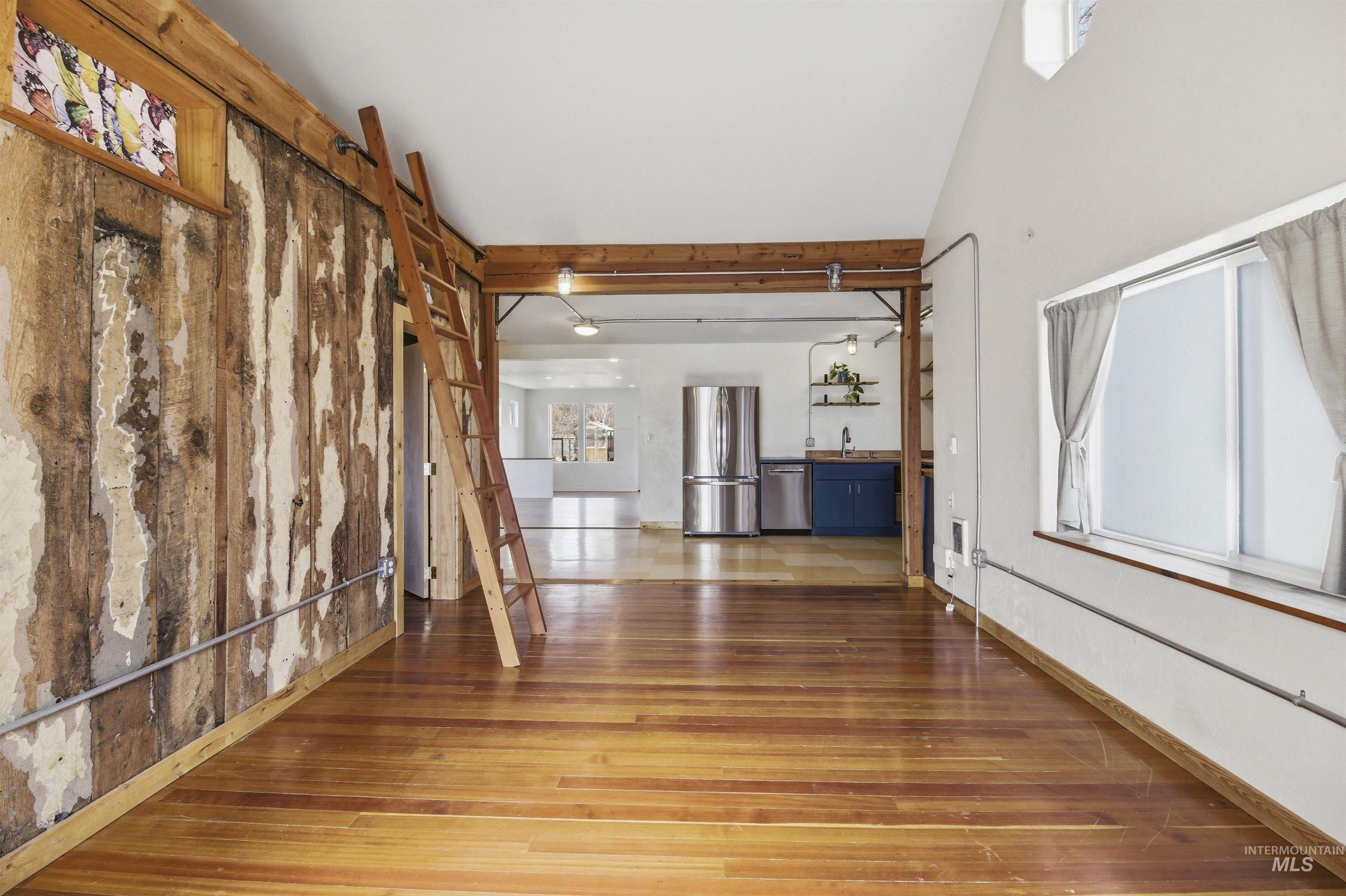 856 E 8th St., Moscow, Idaho 83843, 3 Bedrooms, 2 Bathrooms, Residential For Sale, Price $525,000, 98979488