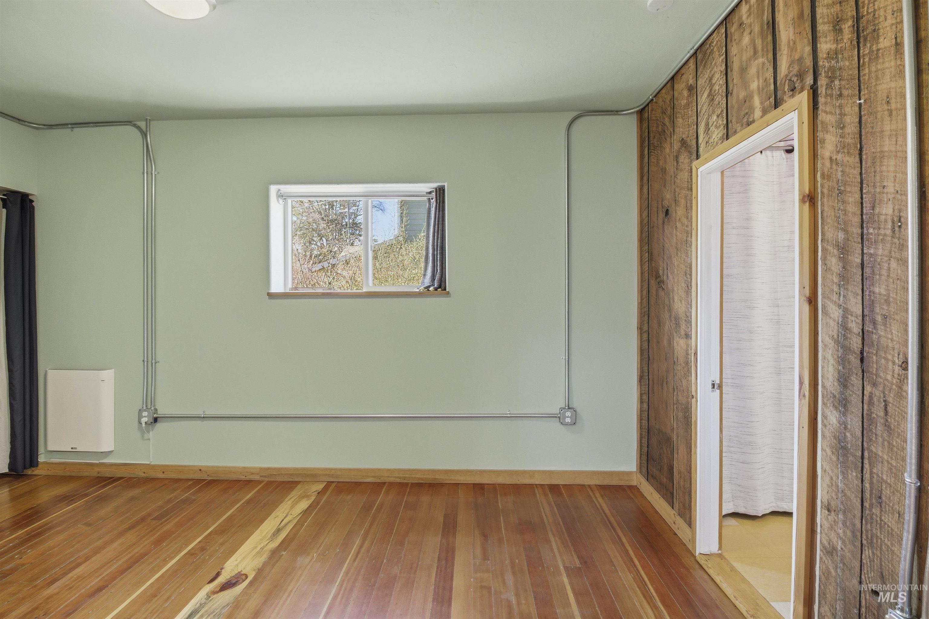 856 E 8th St., Moscow, Idaho 83843, 3 Bedrooms, 2 Bathrooms, Residential For Sale, Price $525,000, 98979488