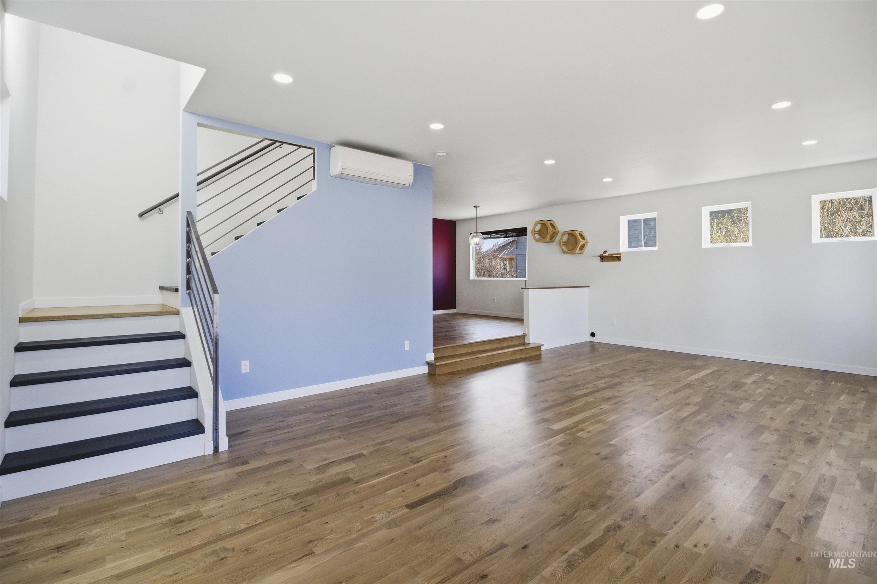 856 E 8th St., Moscow, Idaho 83843, 3 Bedrooms, 2 Bathrooms, Residential For Sale, Price $525,000, 98979488