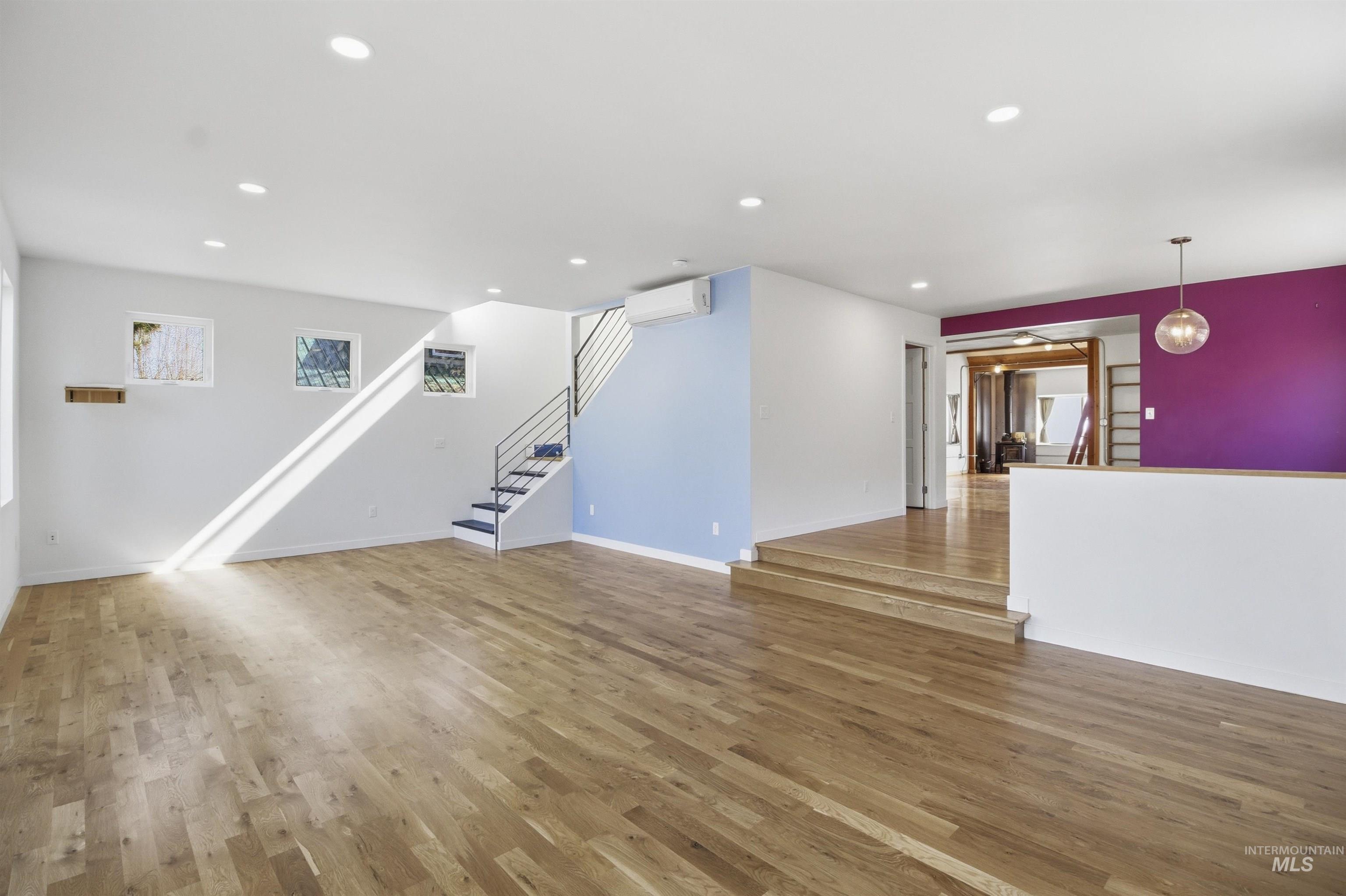 856 E 8th St., Moscow, Idaho 83843, 3 Bedrooms, 2 Bathrooms, Residential For Sale, Price $525,000, 98979488