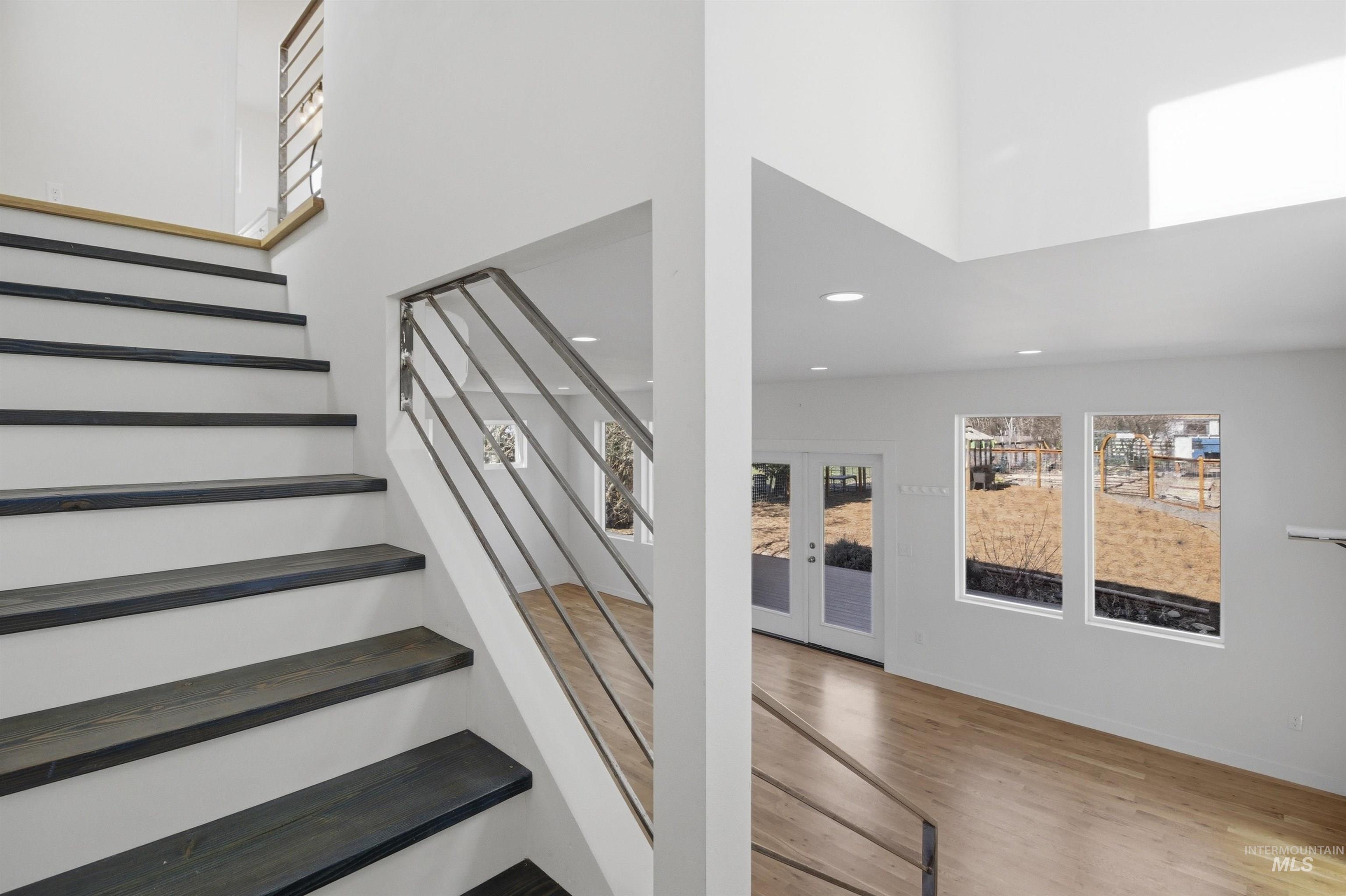 856 E 8th St., Moscow, Idaho 83843, 3 Bedrooms, 2 Bathrooms, Residential For Sale, Price $525,000, 98979488