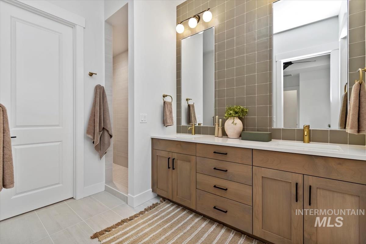 11337 S Corbalis Ln., Kuna, Idaho 83634, 3 Bedrooms, 2 Bathrooms, Residential For Sale, Price $599,990, 98979490