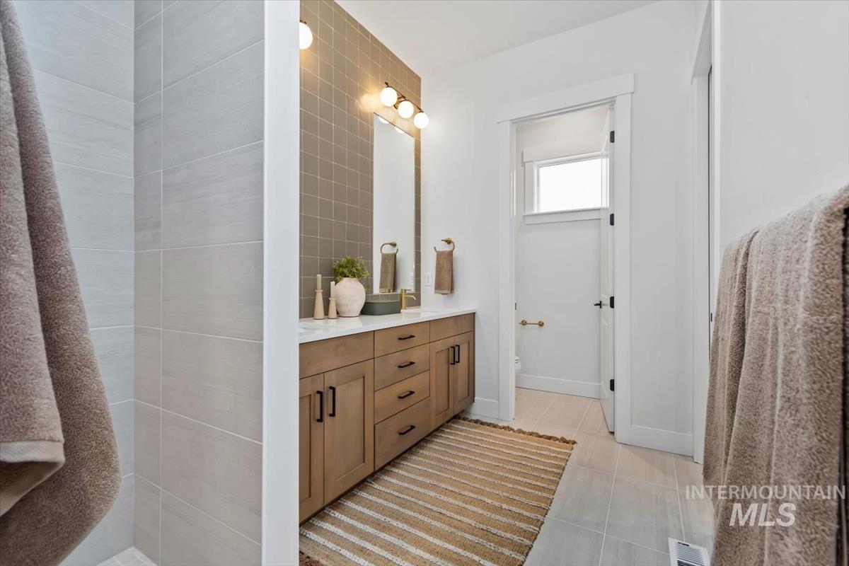 11337 S Corbalis Ln., Kuna, Idaho 83634, 3 Bedrooms, 2 Bathrooms, Residential For Sale, Price $599,990, 98979490