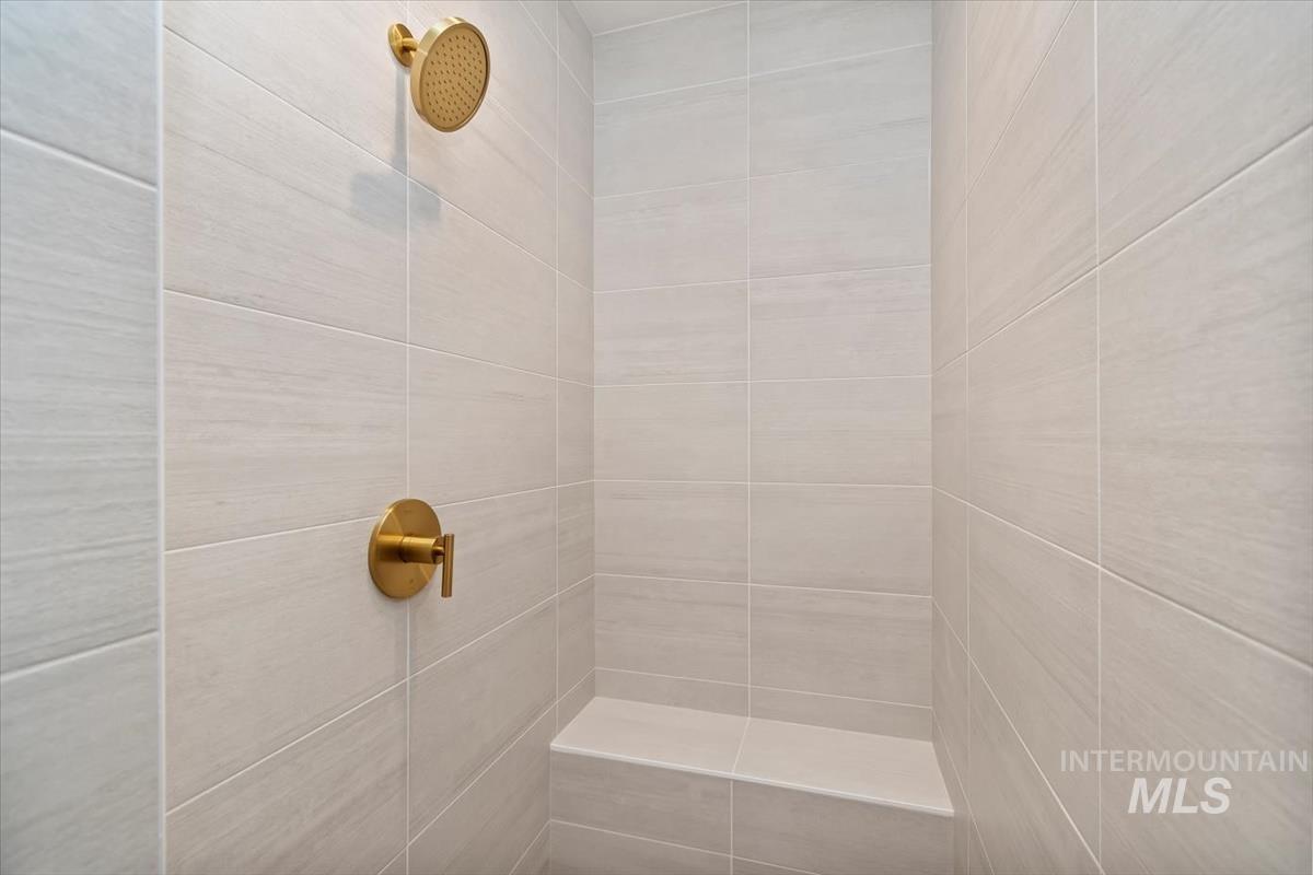 11337 S Corbalis Ln., Kuna, Idaho 83634, 3 Bedrooms, 2 Bathrooms, Residential For Sale, Price $599,990, 98979490