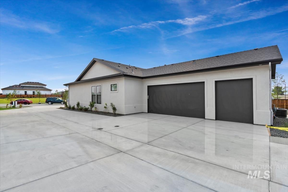 11337 S Corbalis Ln., Kuna, Idaho 83634, 3 Bedrooms, 2 Bathrooms, Residential For Sale, Price $599,990, 98979490
