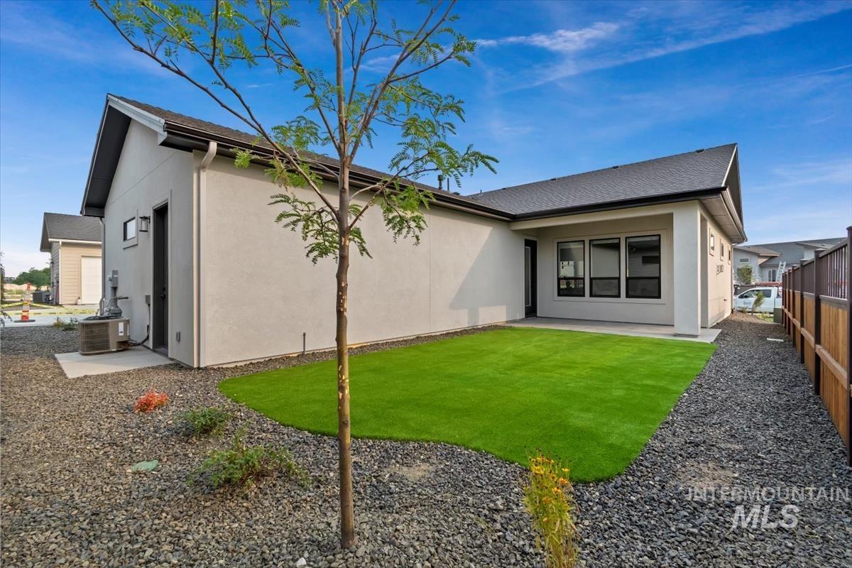 11337 S Corbalis Ln., Kuna, Idaho 83634, 3 Bedrooms, 2 Bathrooms, Residential For Sale, Price $599,990, 98979490