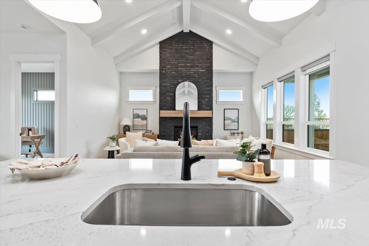 11337 S Corbalis Ln., Kuna, Idaho 83634, 3 Bedrooms, 2 Bathrooms, Residential For Sale, Price $599,990, 98979490