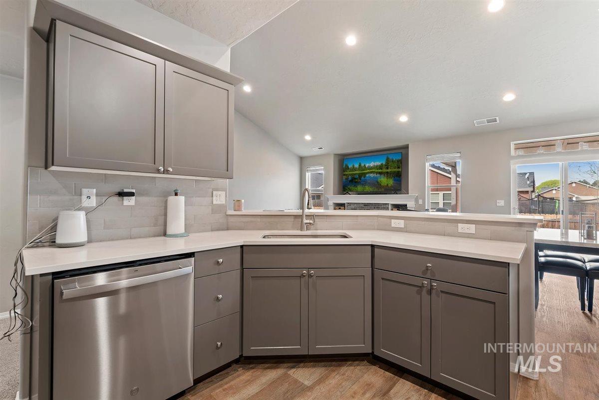 29 N Mingus Ave, Nampa, Idaho 83651, 4 Bedrooms, 3 Bathrooms, Residential For Sale, Price $535,999, 98979491