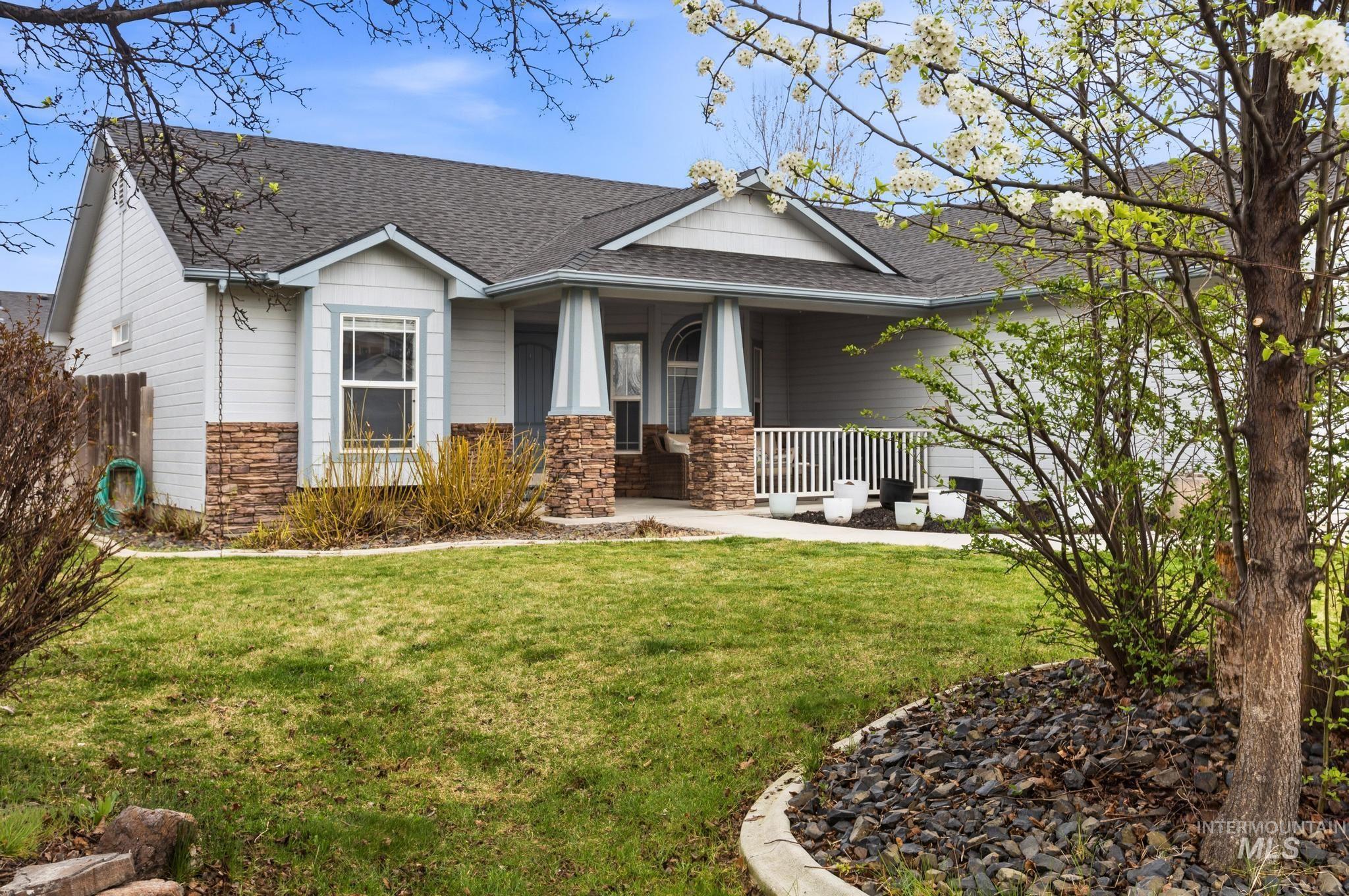 2713 Wintercrest, Caldwell, Idaho 83607, 3 Bedrooms, 2 Bathrooms, Residential For Sale, Price $375,000, 98979493