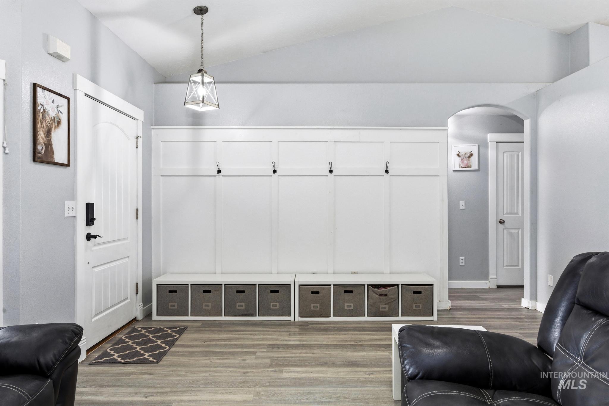 2713 Wintercrest, Caldwell, Idaho 83607, 3 Bedrooms, 2 Bathrooms, Residential For Sale, Price $375,000, 98979493