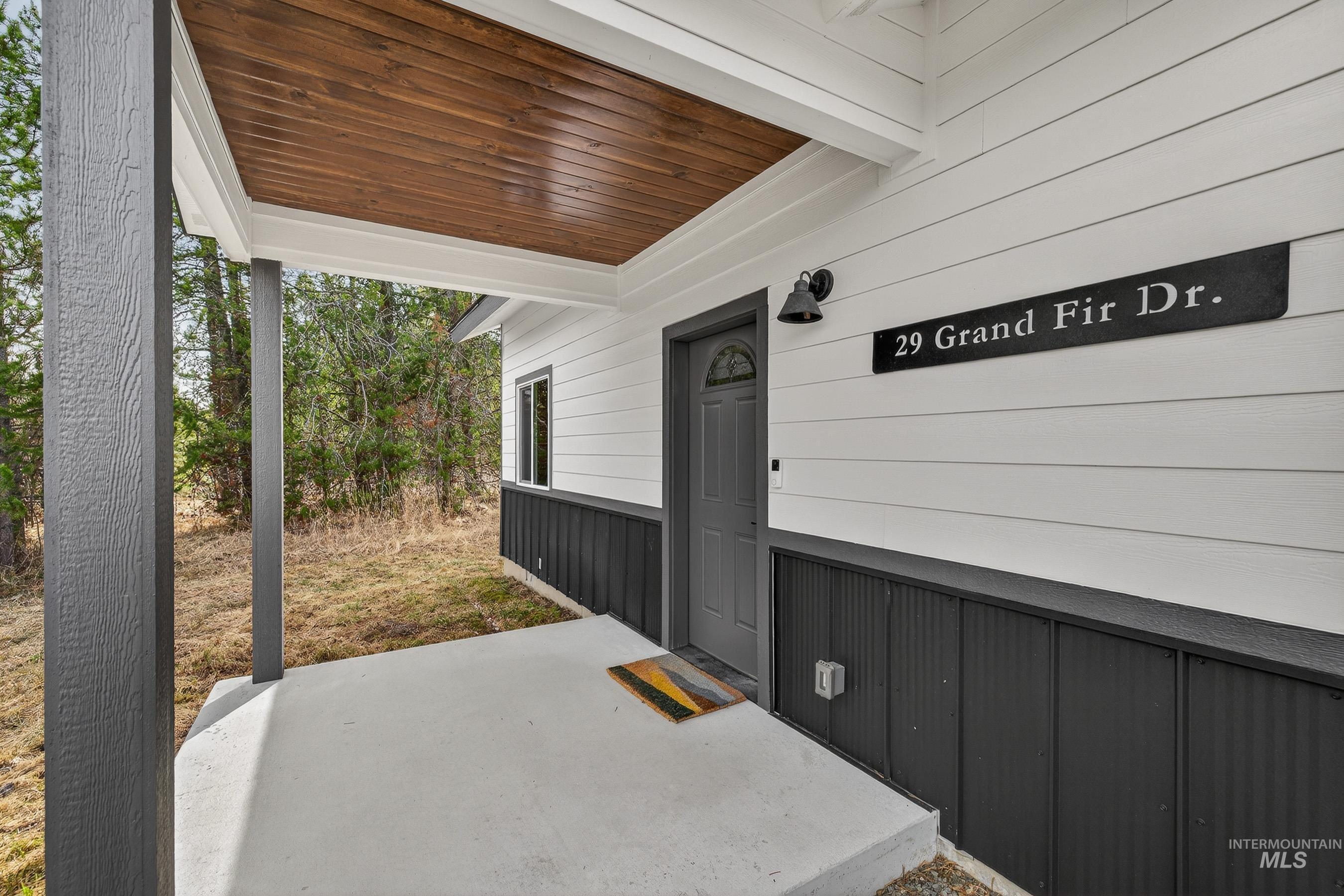 29 Grand Fir Drive, Donnelly, Idaho 83615, 3 Bedrooms, 2 Bathrooms, Residential For Sale, Price $699,000, 98979494