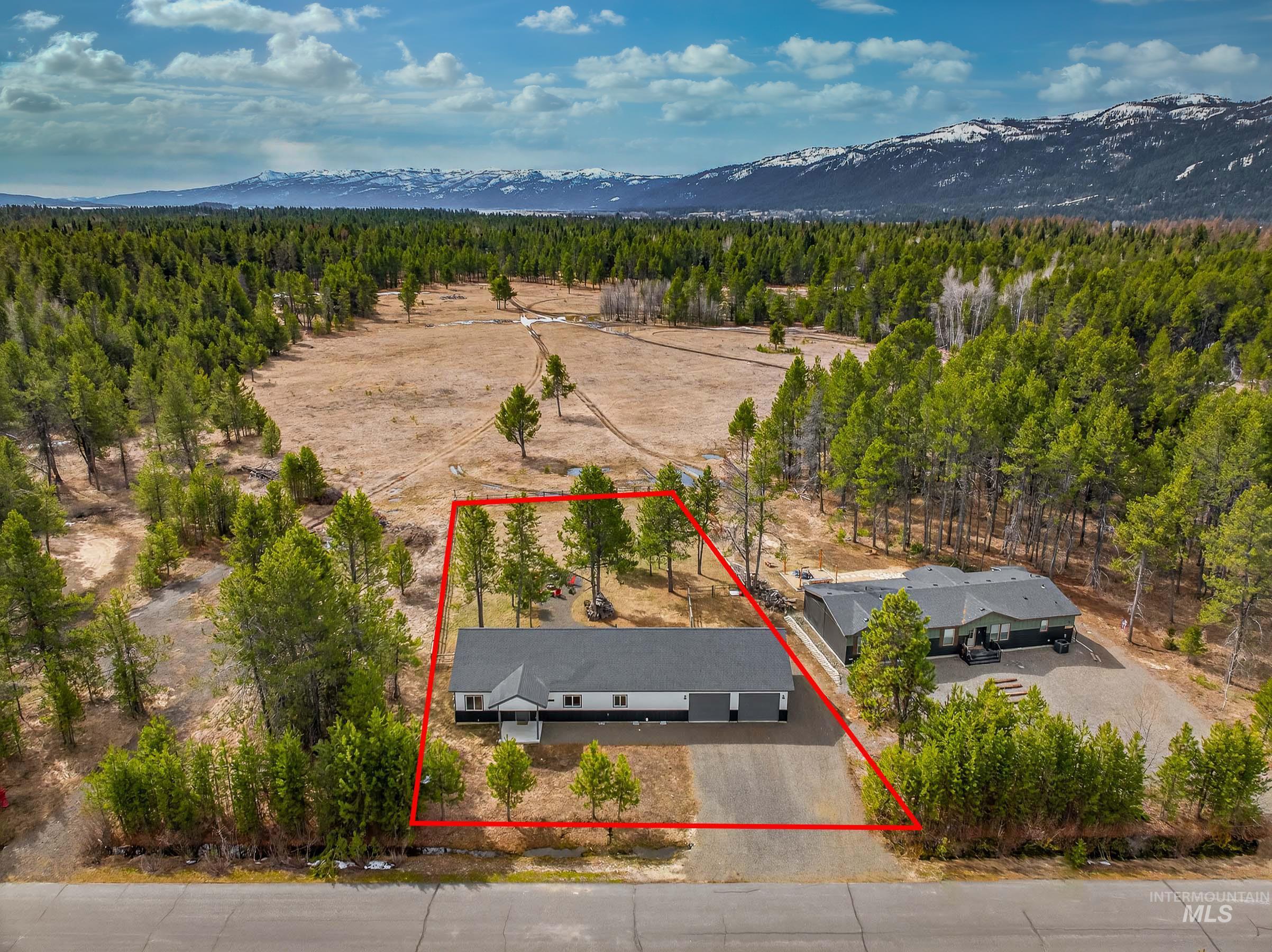 29 Grand Fir Drive, Donnelly, Idaho 83615, 3 Bedrooms, 2 Bathrooms, Residential For Sale, Price $699,000, 98979494