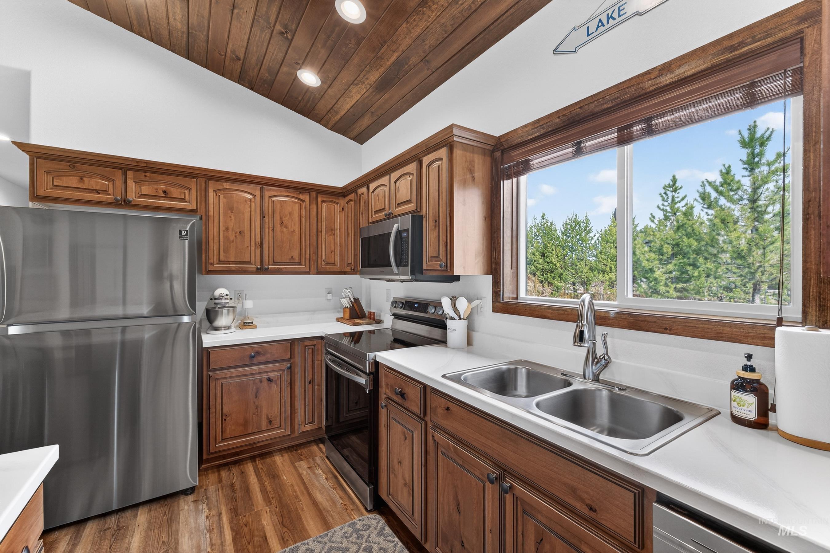 29 Grand Fir Drive, Donnelly, Idaho 83615, 3 Bedrooms, 2 Bathrooms, Residential For Sale, Price $699,000, 98979494