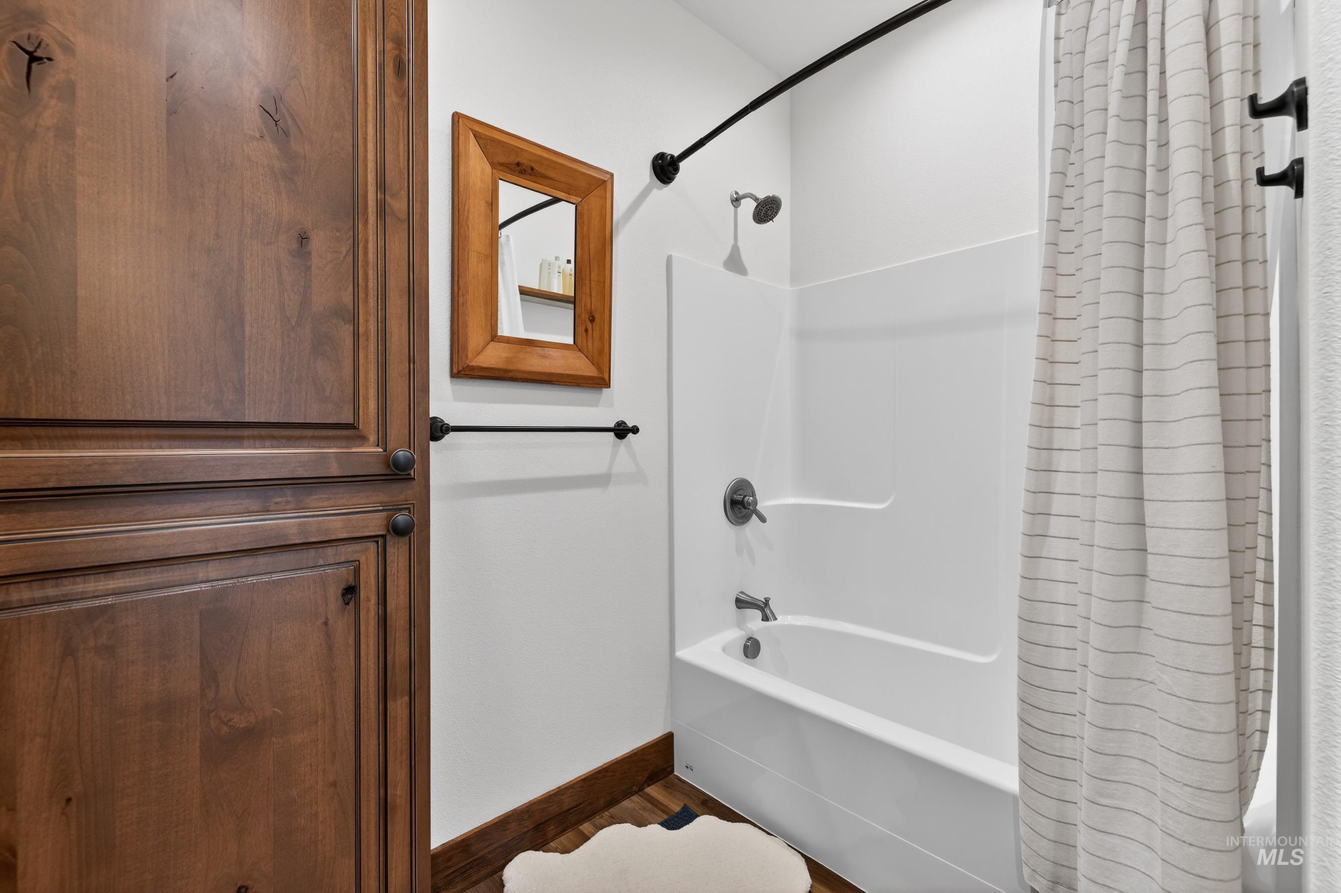 29 Grand Fir Drive, Donnelly, Idaho 83615, 3 Bedrooms, 2 Bathrooms, Residential For Sale, Price $699,000, 98979494