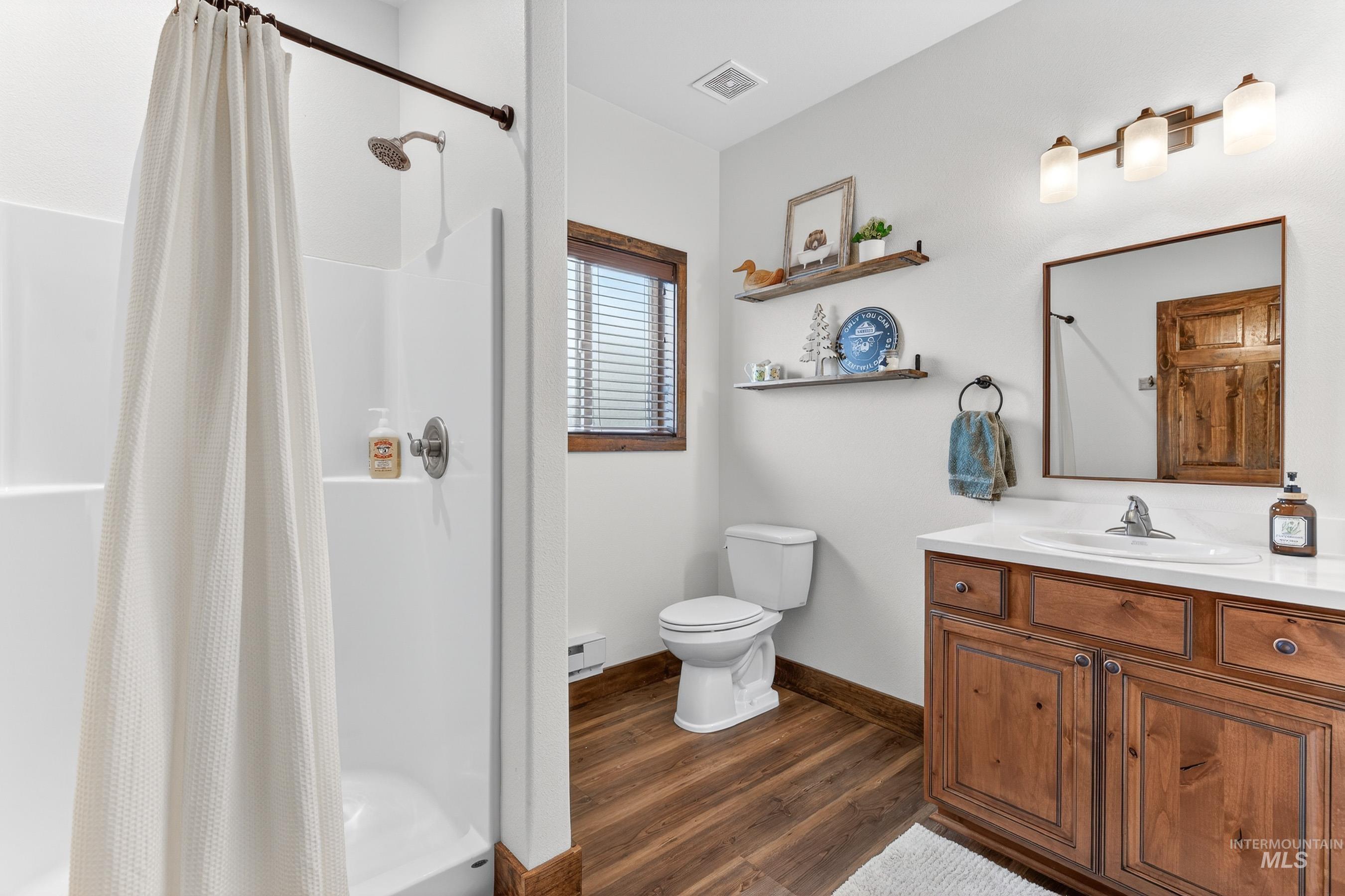 29 Grand Fir Drive, Donnelly, Idaho 83615, 3 Bedrooms, 2 Bathrooms, Residential For Sale, Price $699,000, 98979494