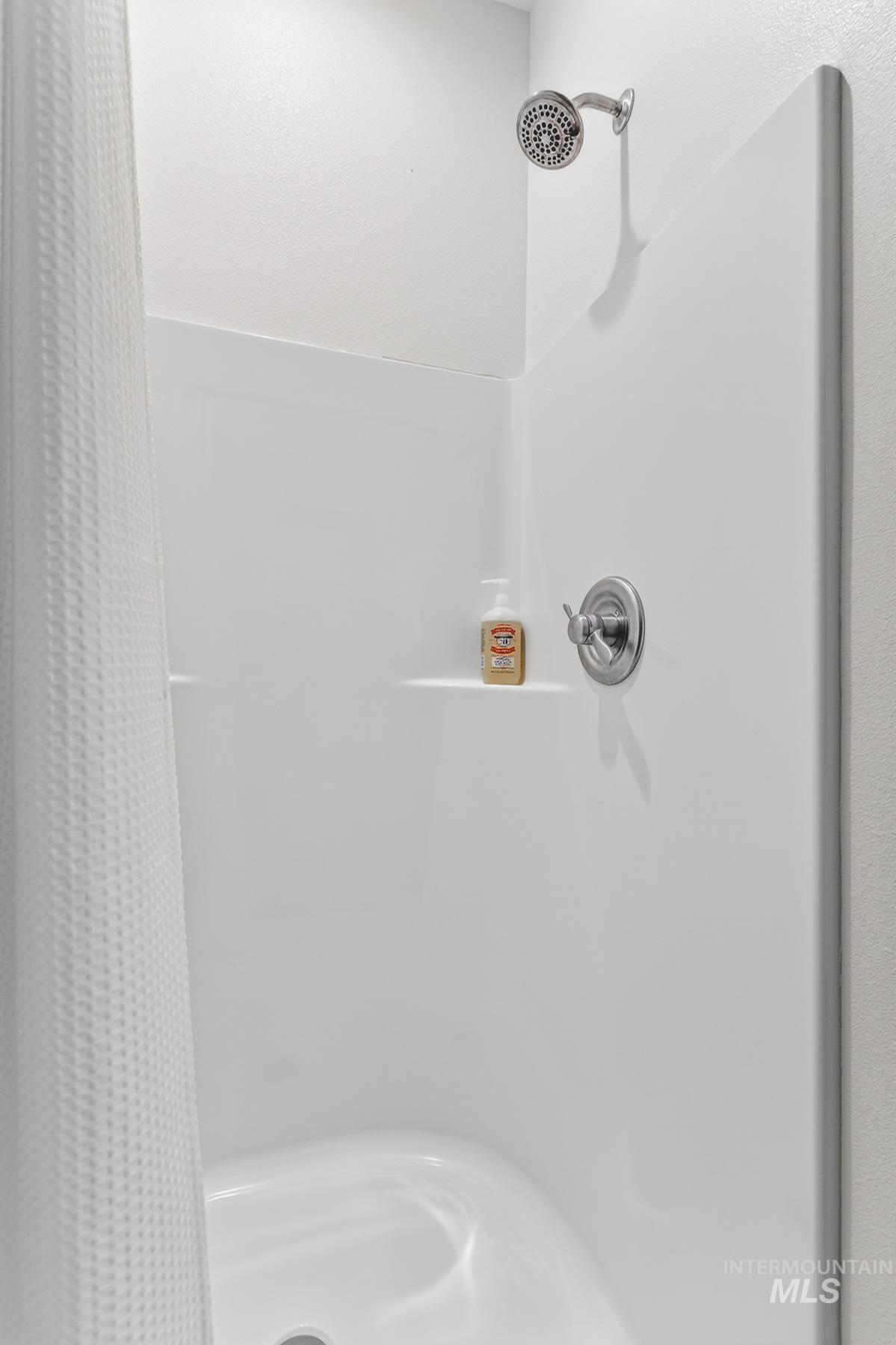 29 Grand Fir Drive, Donnelly, Idaho 83615, 3 Bedrooms, 2 Bathrooms, Residential For Sale, Price $699,000, 98979494