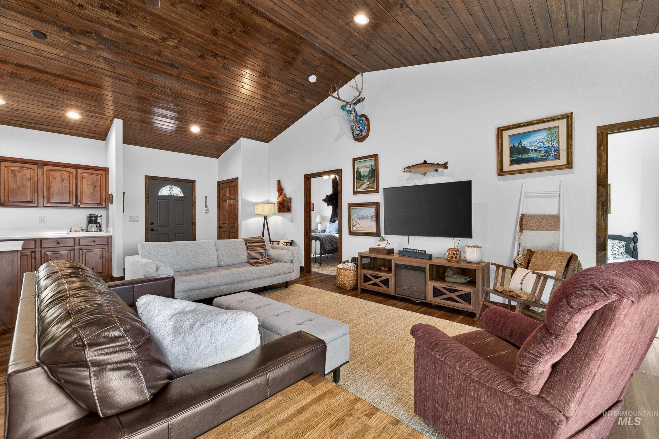 29 Grand Fir Drive, Donnelly, Idaho 83615, 3 Bedrooms, 2 Bathrooms, Residential For Sale, Price $699,000, 98979494