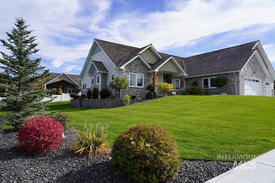1311 Fairview Ave, Rexburg, Idaho 83440, 5 Bedrooms, 3.5 Bathrooms, Residential For Sale, Price $819,000,MLS 98979495
