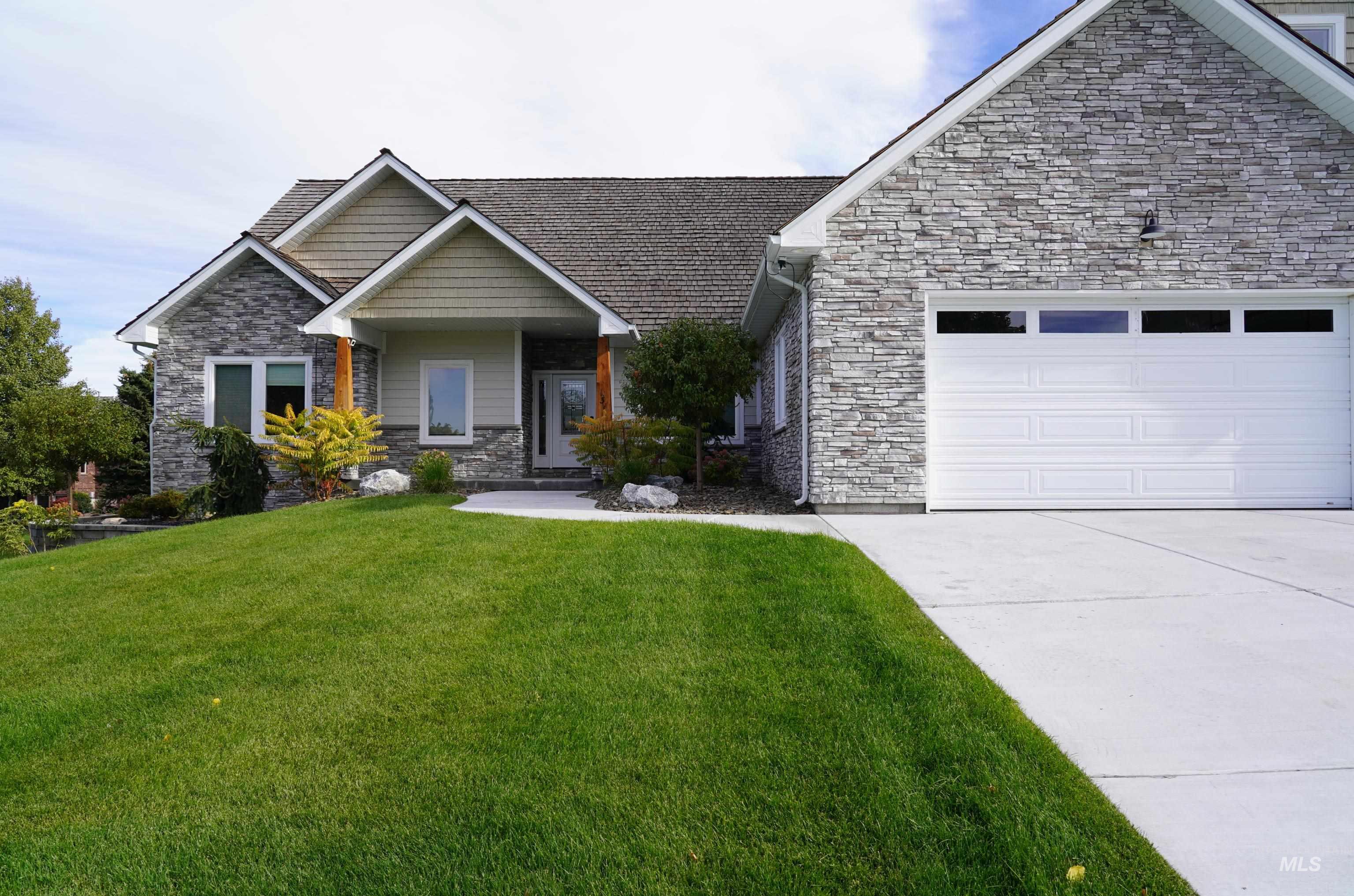 1311 Fairview Ave, Rexburg, Idaho 83440, 5 Bedrooms, 3.5 Bathrooms, Residential For Sale, Price $819,000,MLS 98979495