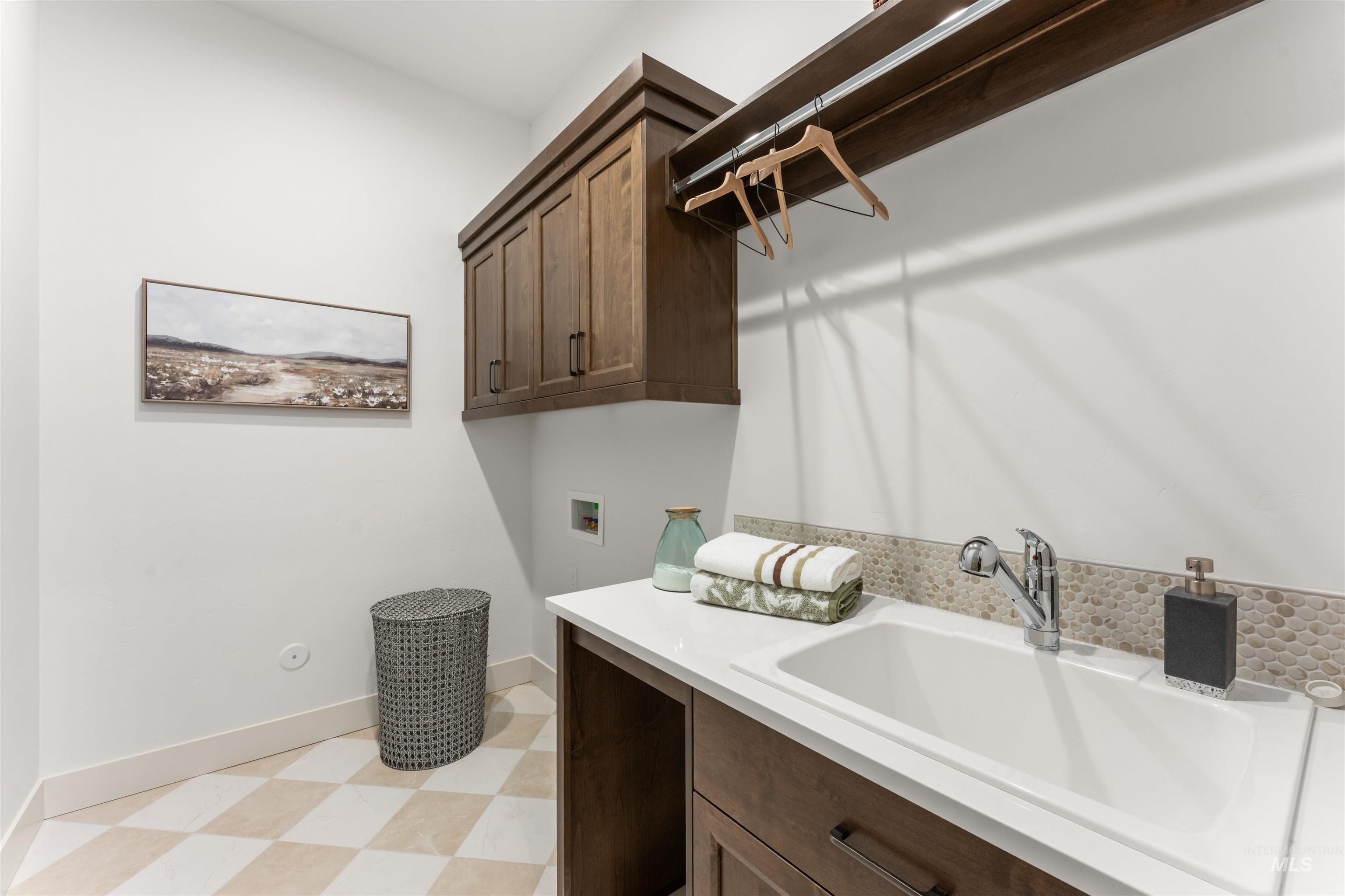 2888 E Mardia St, Meridian, Idaho 83642, 3 Bedrooms, 2.5 Bathrooms, Residential For Sale, Price $869,700, 98979500