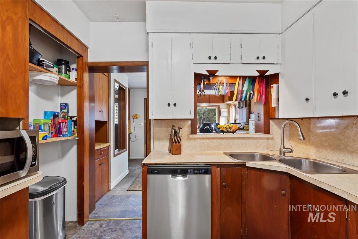 1004 N 1st ST, Nampa, Idaho 83687, 4 Bedrooms, 2 Bathrooms, Residential For Sale, Price $350,999,MLS 98979501