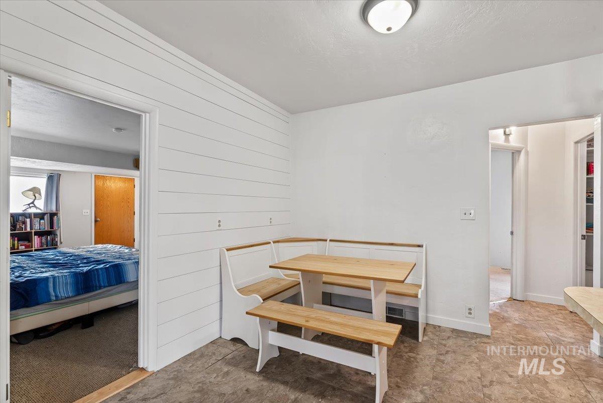 1004 N 1st ST, Nampa, Idaho 83687, 4 Bedrooms, 2 Bathrooms, Residential For Sale, Price $350,999,MLS 98979501