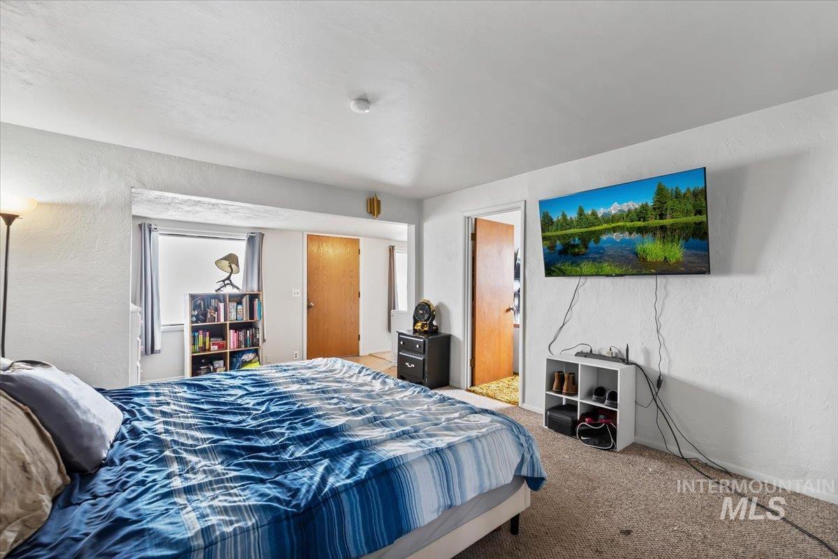 1004 N 1st ST, Nampa, Idaho 83687, 4 Bedrooms, 2 Bathrooms, Residential For Sale, Price $350,999,MLS 98979501