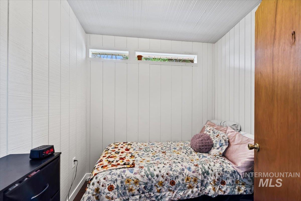 1004 N 1st ST, Nampa, Idaho 83687, 4 Bedrooms, 2 Bathrooms, Residential For Sale, Price $350,999,MLS 98979501