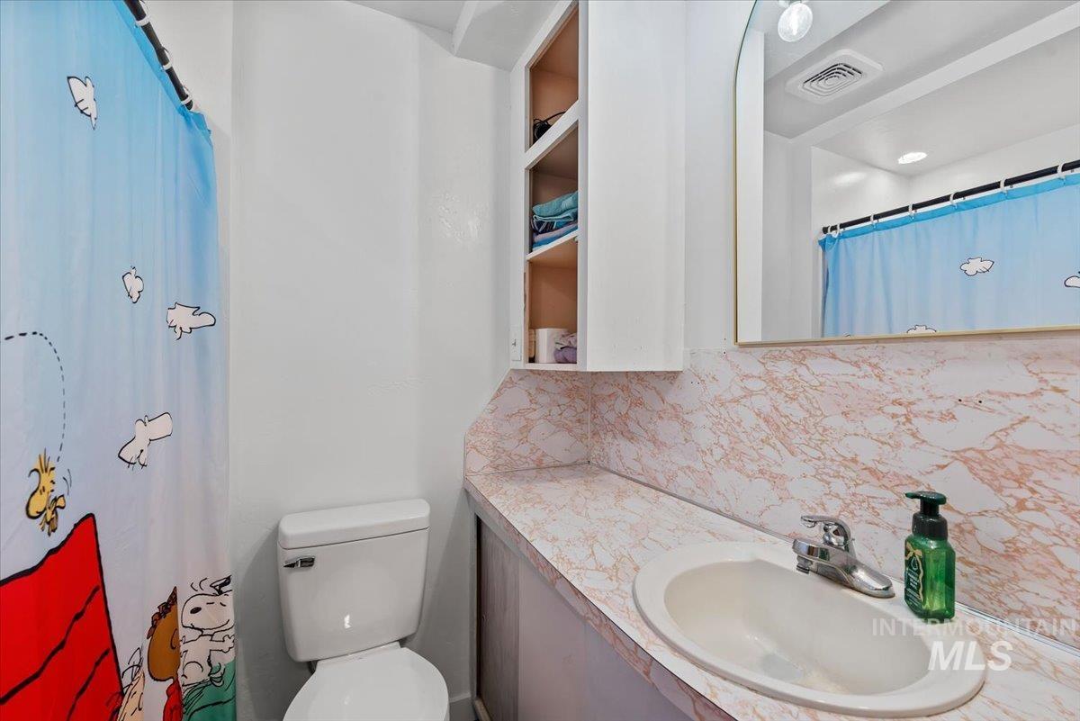 1004 N 1st ST, Nampa, Idaho 83687, 4 Bedrooms, 2 Bathrooms, Residential For Sale, Price $350,999,MLS 98979501