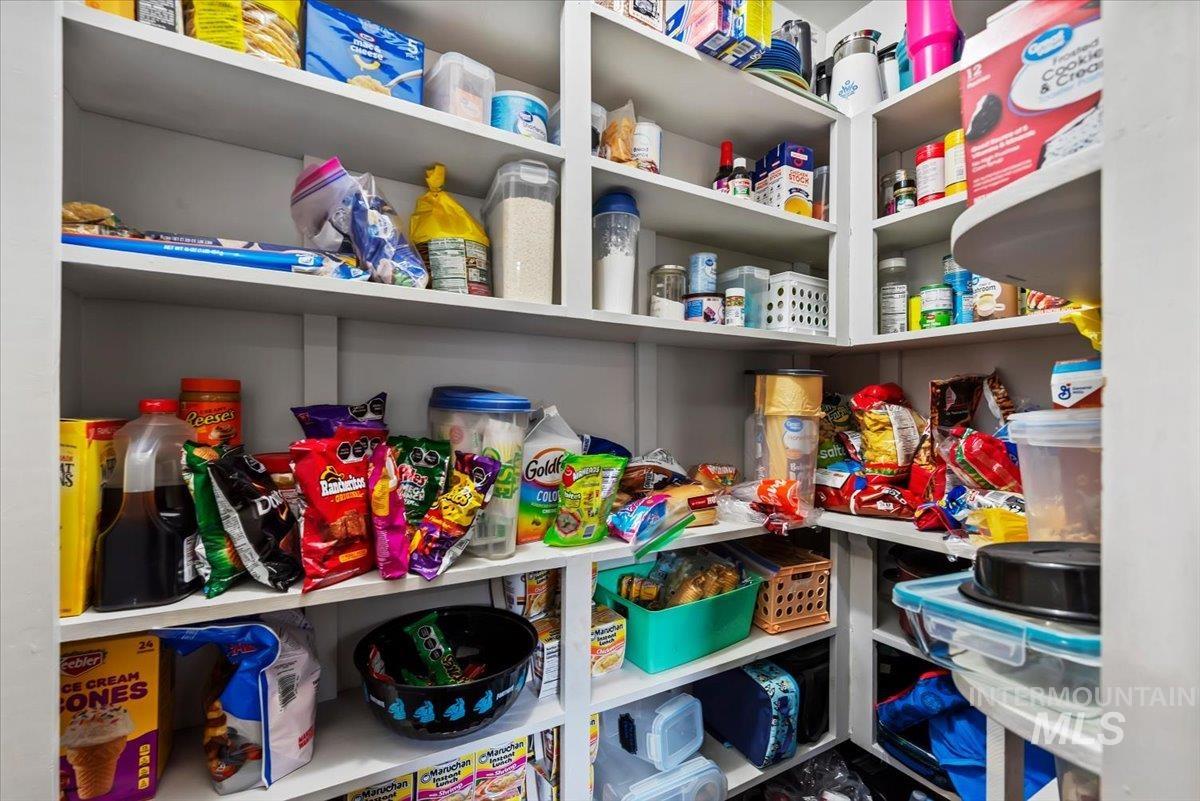 1004 N 1st ST, Nampa, Idaho 83687, 4 Bedrooms, 2 Bathrooms, Residential For Sale, Price $350,999,MLS 98979501