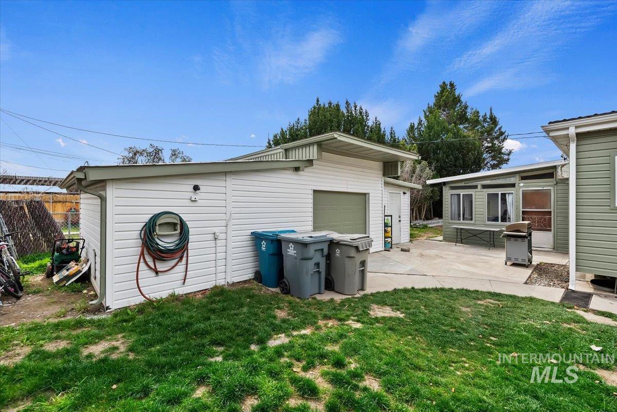 1004 N 1st ST, Nampa, Idaho 83687, 4 Bedrooms, 2 Bathrooms, Residential For Sale, Price $350,999,MLS 98979501