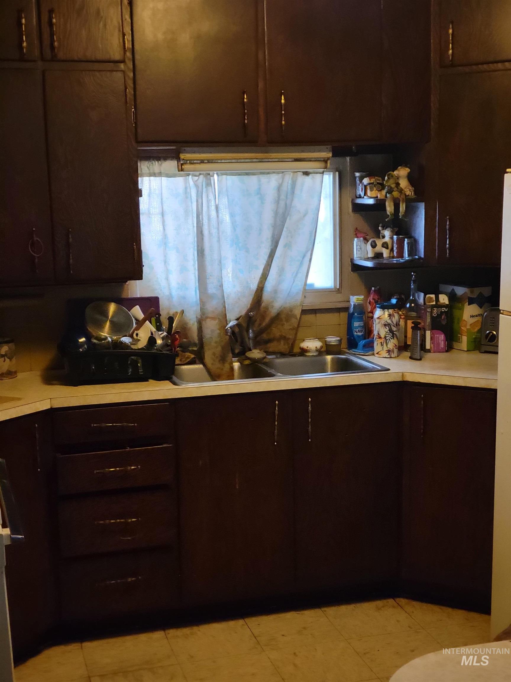377 S Davis Rd, Hammett, Idaho 83627, 2 Bedrooms, 1 Bathroom, Residential For Sale, Price $300,000,MLS 98979502
