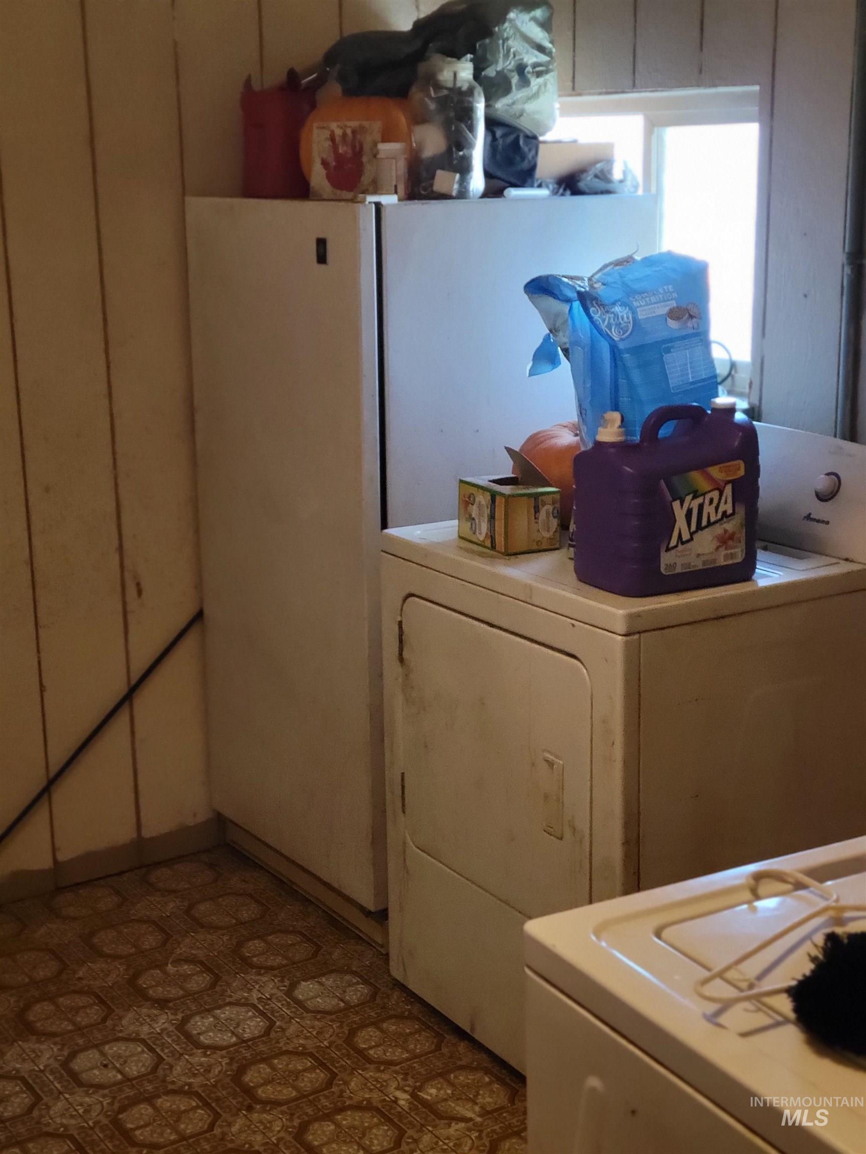 377 S Davis Rd, Hammett, Idaho 83627, 2 Bedrooms, 1 Bathroom, Residential For Sale, Price $300,000,MLS 98979502