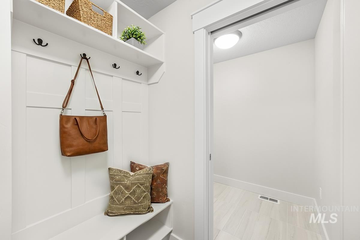 7119 S Skybreak Lane, Meridian, Idaho 83642, 3 Bedrooms, 2 Bathrooms, Residential For Sale, Price $512,800, 98979503