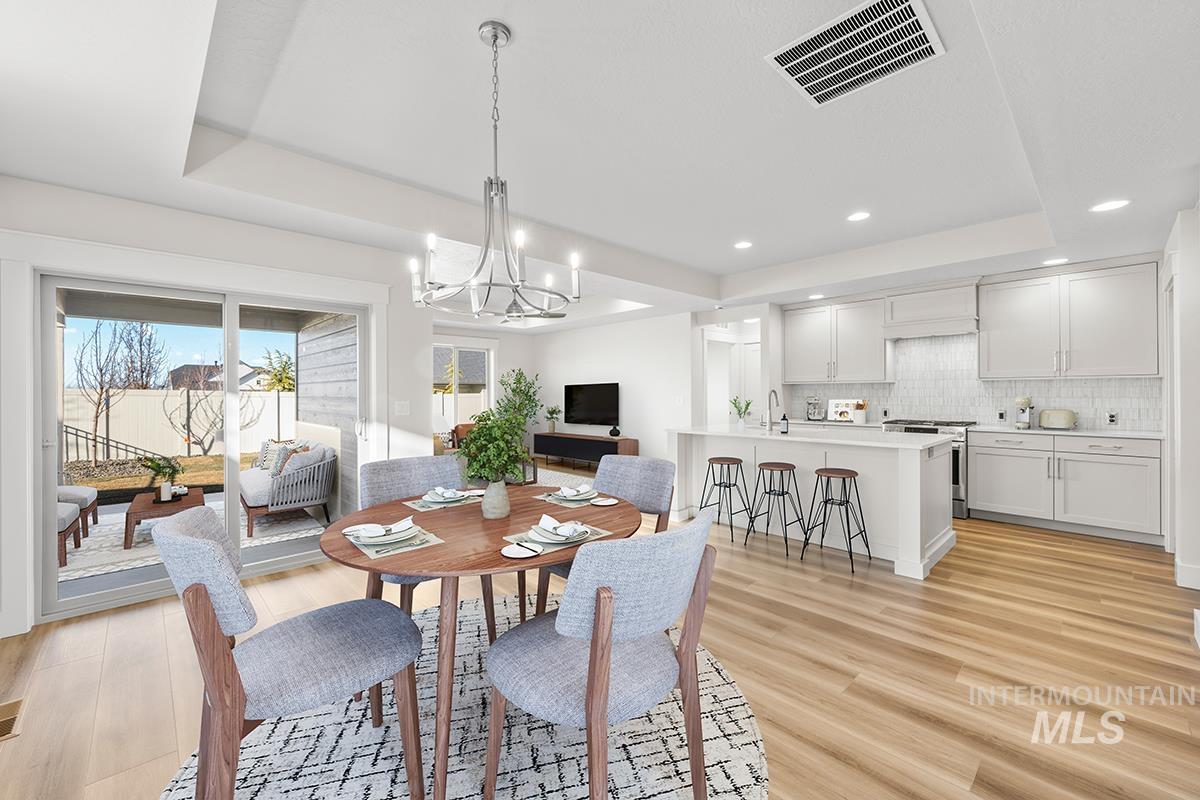 7119 S Skybreak Lane, Meridian, Idaho 83642, 3 Bedrooms, 2 Bathrooms, Residential For Sale, Price $512,800, 98979503