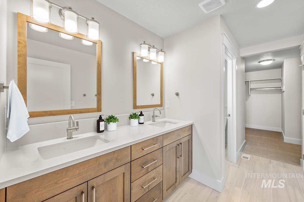 7119 S Skybreak Lane, Meridian, Idaho 83642, 3 Bedrooms, 2 Bathrooms, Residential For Sale, Price $512,800, 98979503