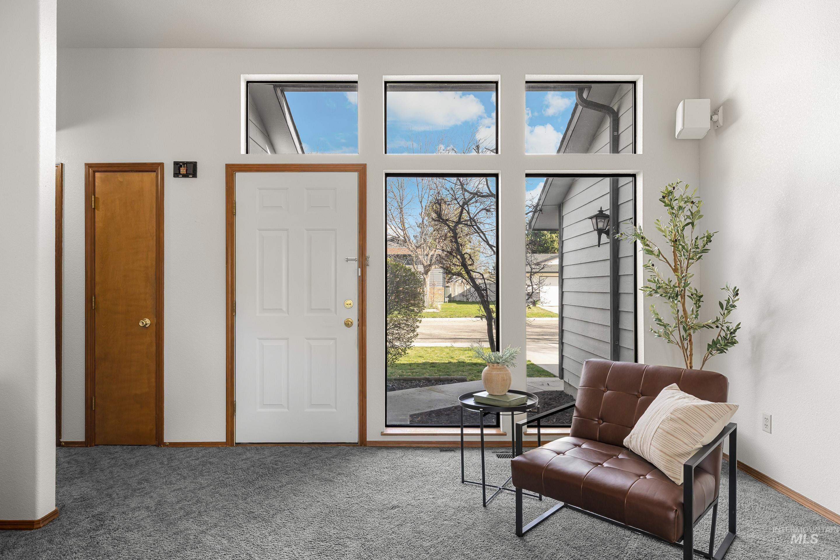 1009 W Crest Wood Cir, Meridian, Idaho 83642, 2 Bedrooms, 2 Bathrooms, Residential For Sale, Price $364,900, 98979507