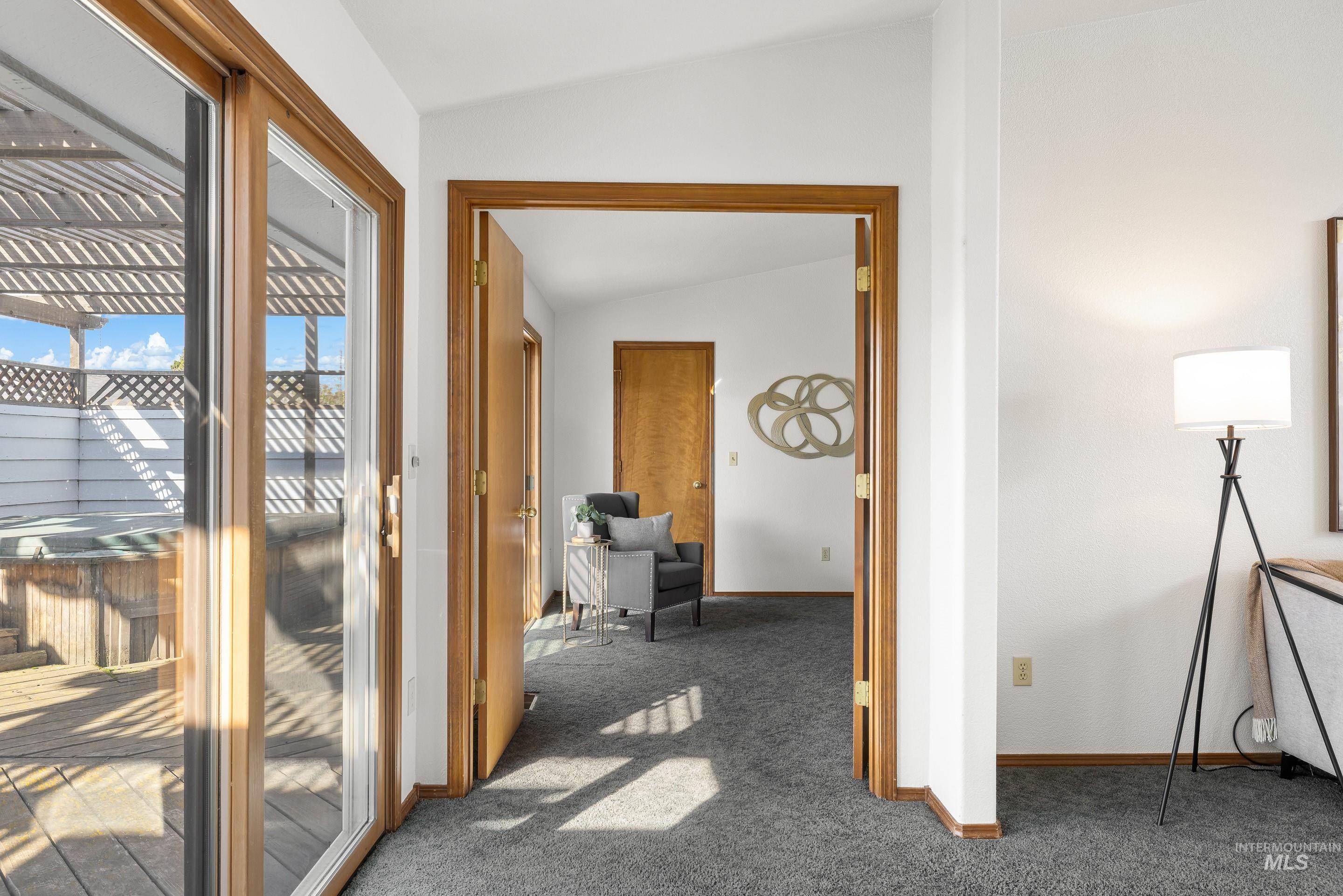 1009 W Crest Wood Cir, Meridian, Idaho 83642, 2 Bedrooms, 2 Bathrooms, Residential For Sale, Price $364,900, 98979507