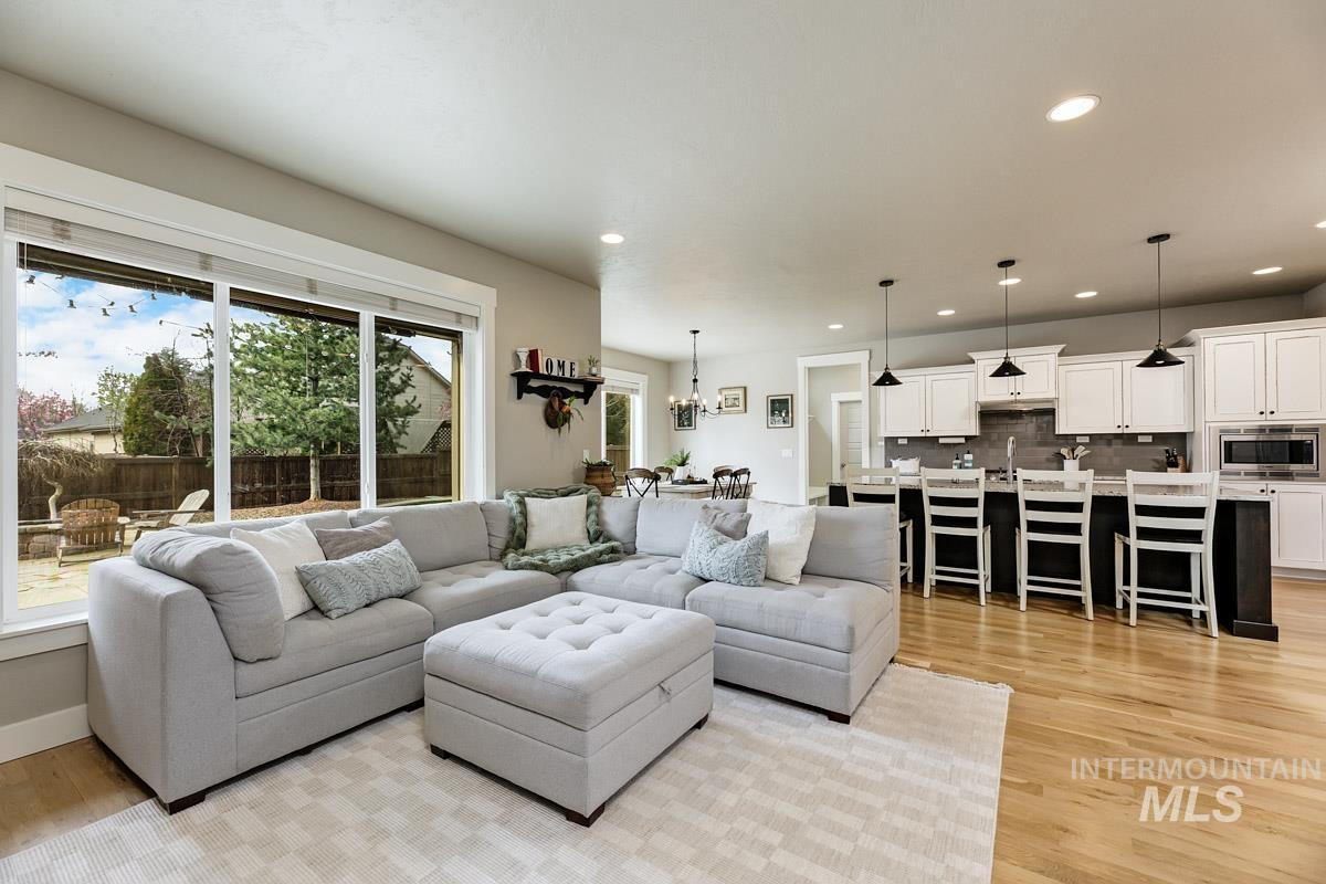 5455 Peppard Ave, Meridian, Idaho 83646, 4 Bedrooms, 2.5 Bathrooms, Residential For Sale, Price $649,900, 98979509