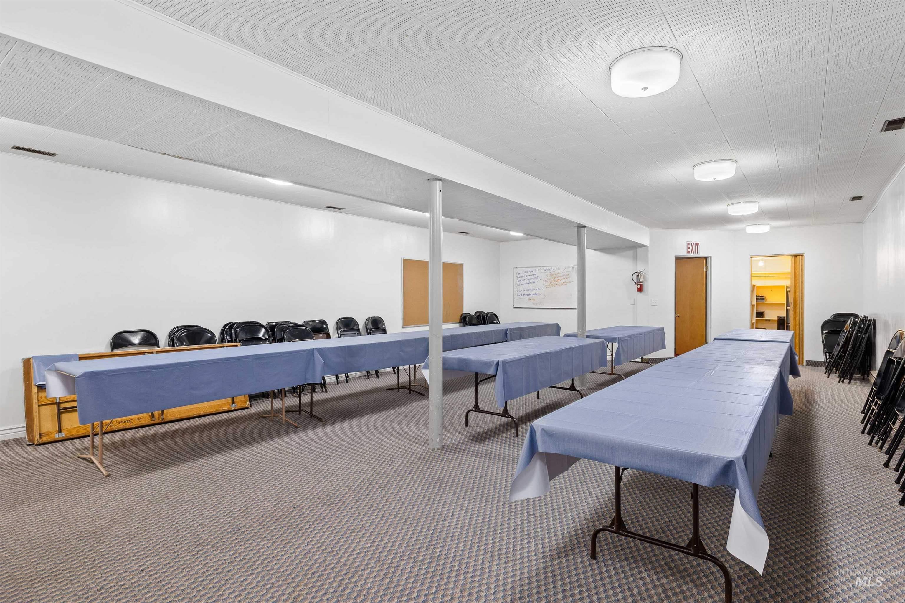 2000 OAKLEY AVE, Burley, Idaho 83318, Business/Commercial For Sale, Price $395,000, 98979510